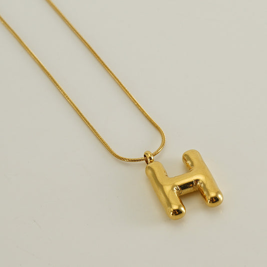 Collar Inicial H