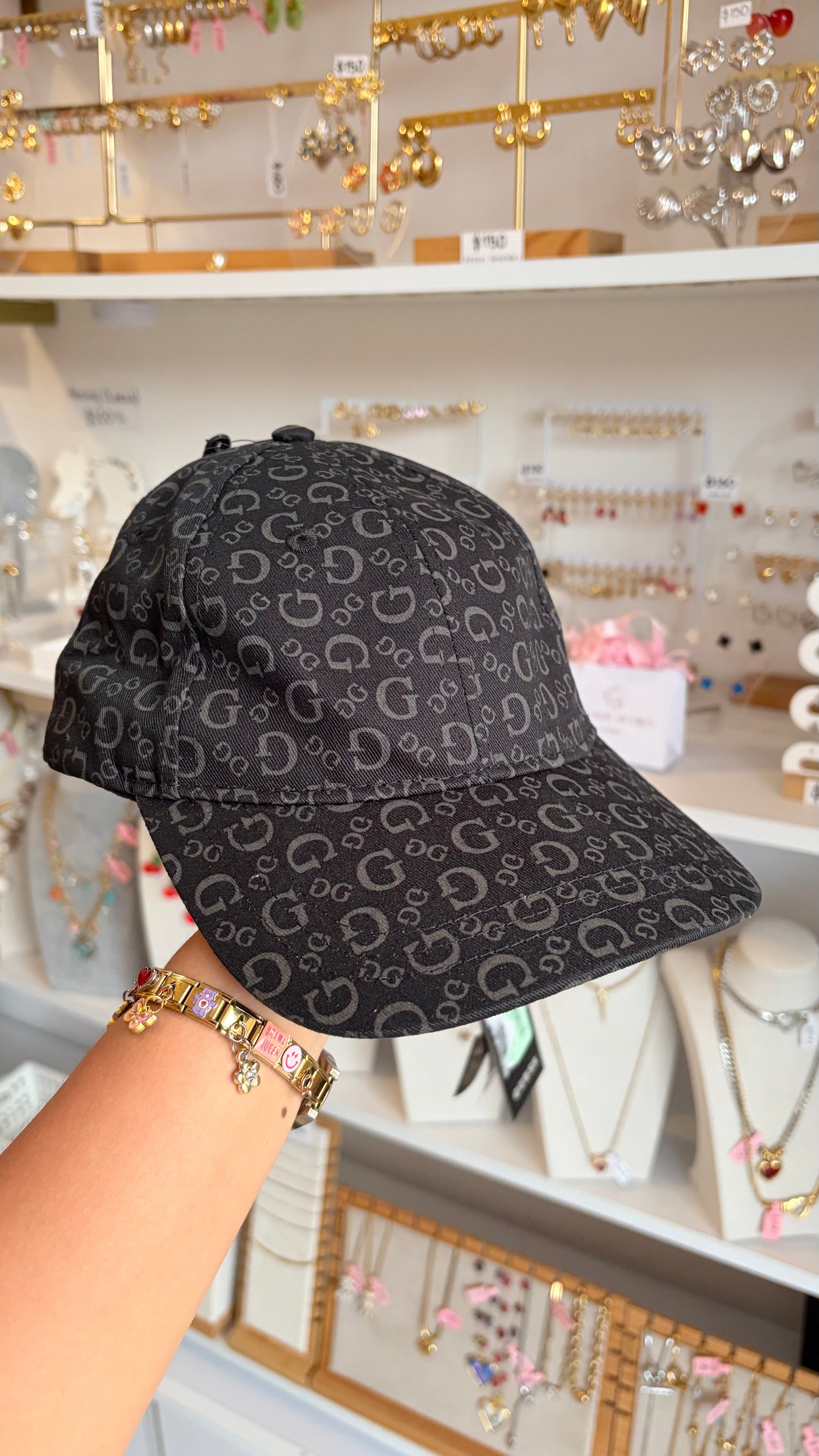 Gorra Caballero Guess ￼
