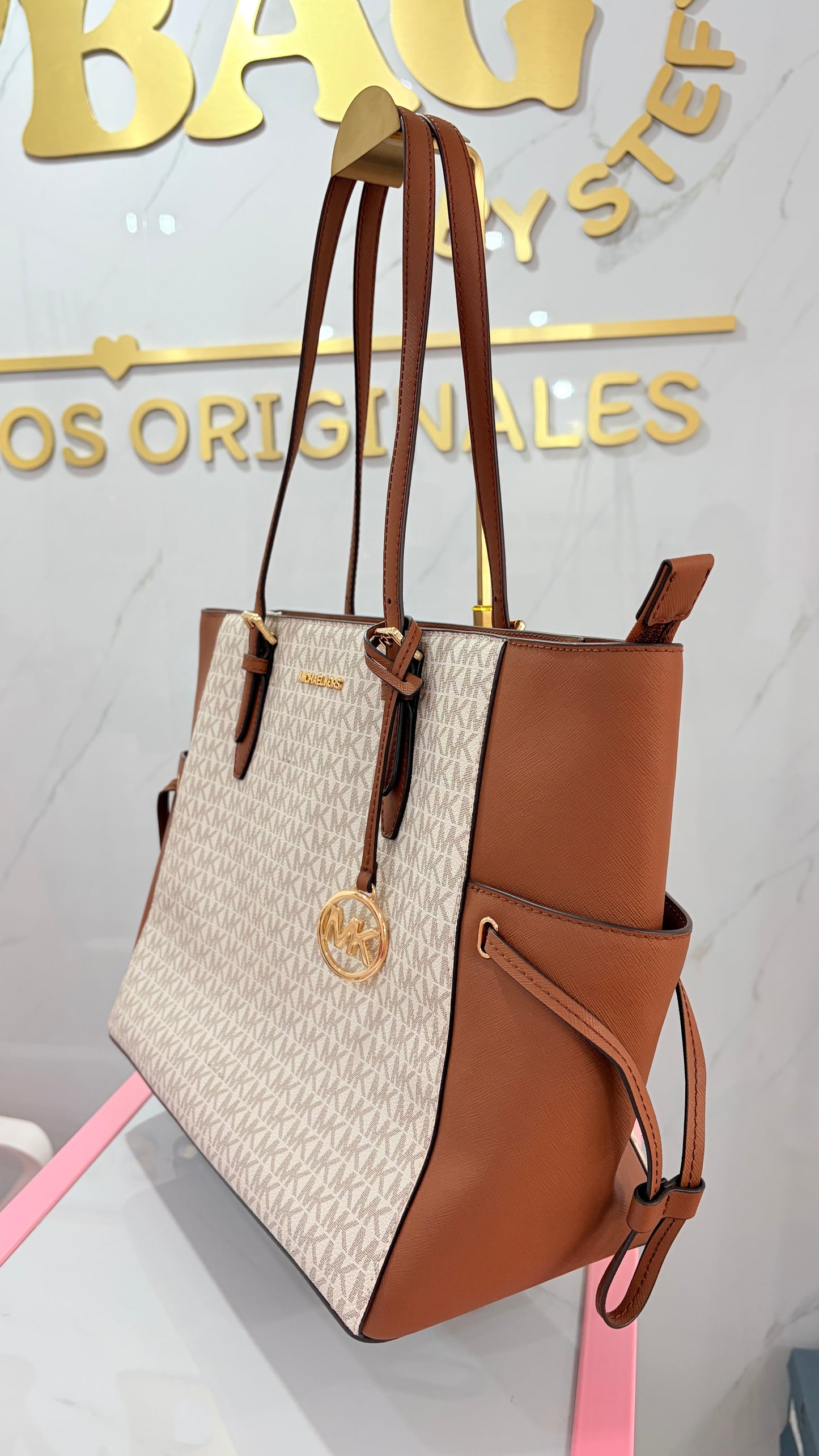 Bolsa Dama Tote Maxi Vainilla Y Marrón Michael Kors￼