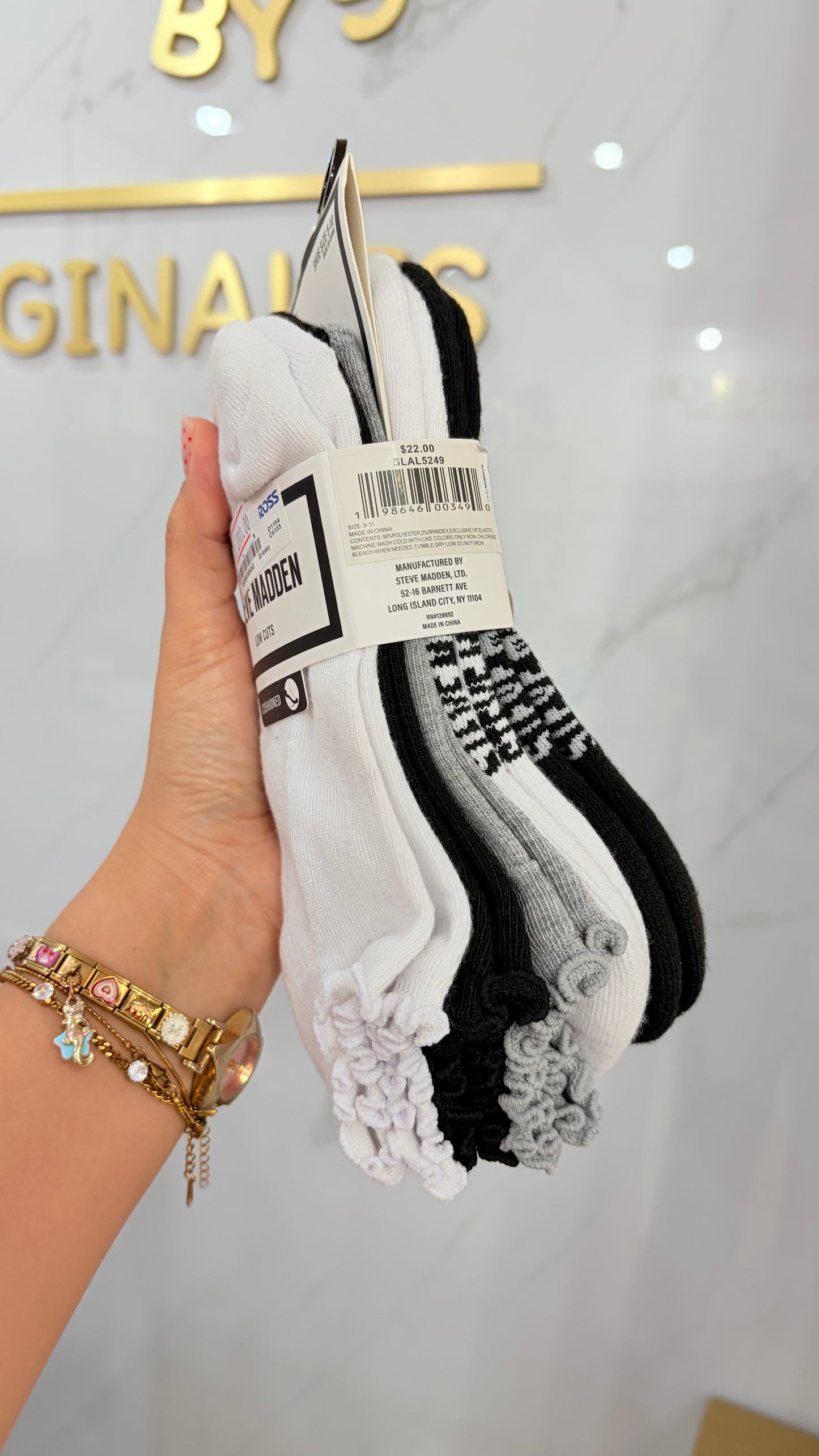 Calcetas Dama Blancas, Negras Y Gris Steve Madden