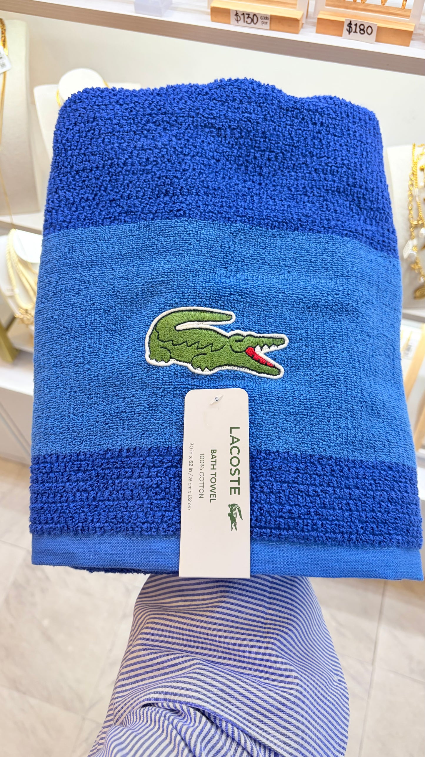 Toalla Grande Azul Lacoste