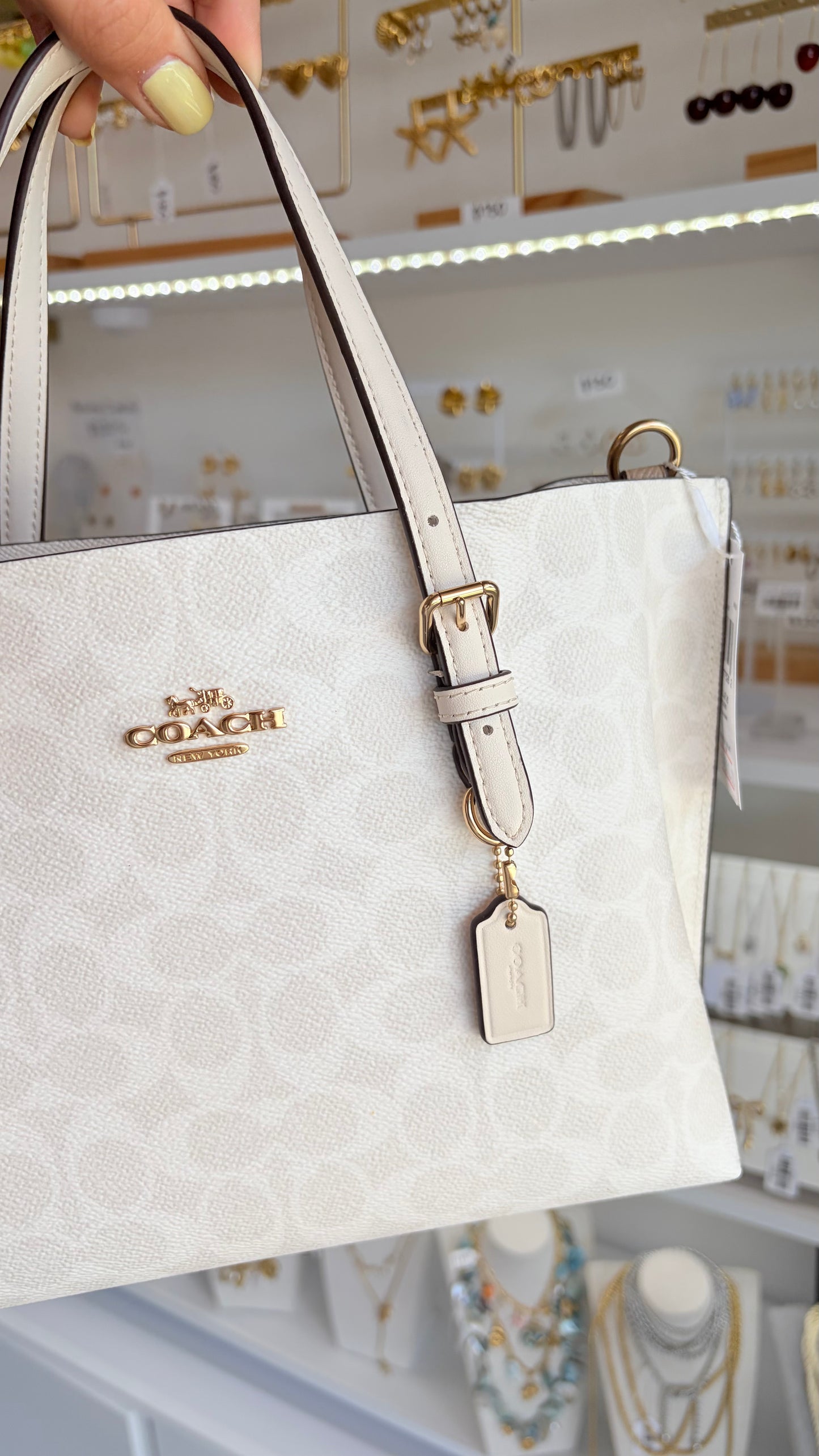 Bolsa Dama Blanca Mollie 25 Coach