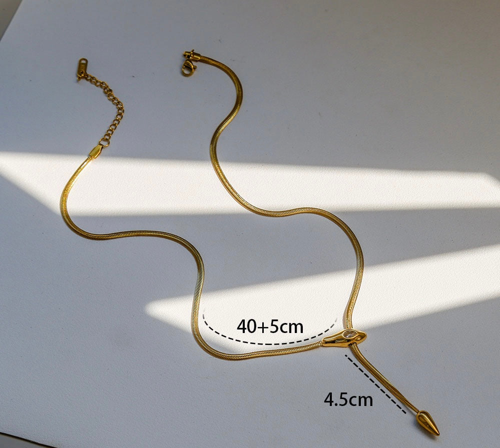 Collar Serpiente Con Piedra Blanca