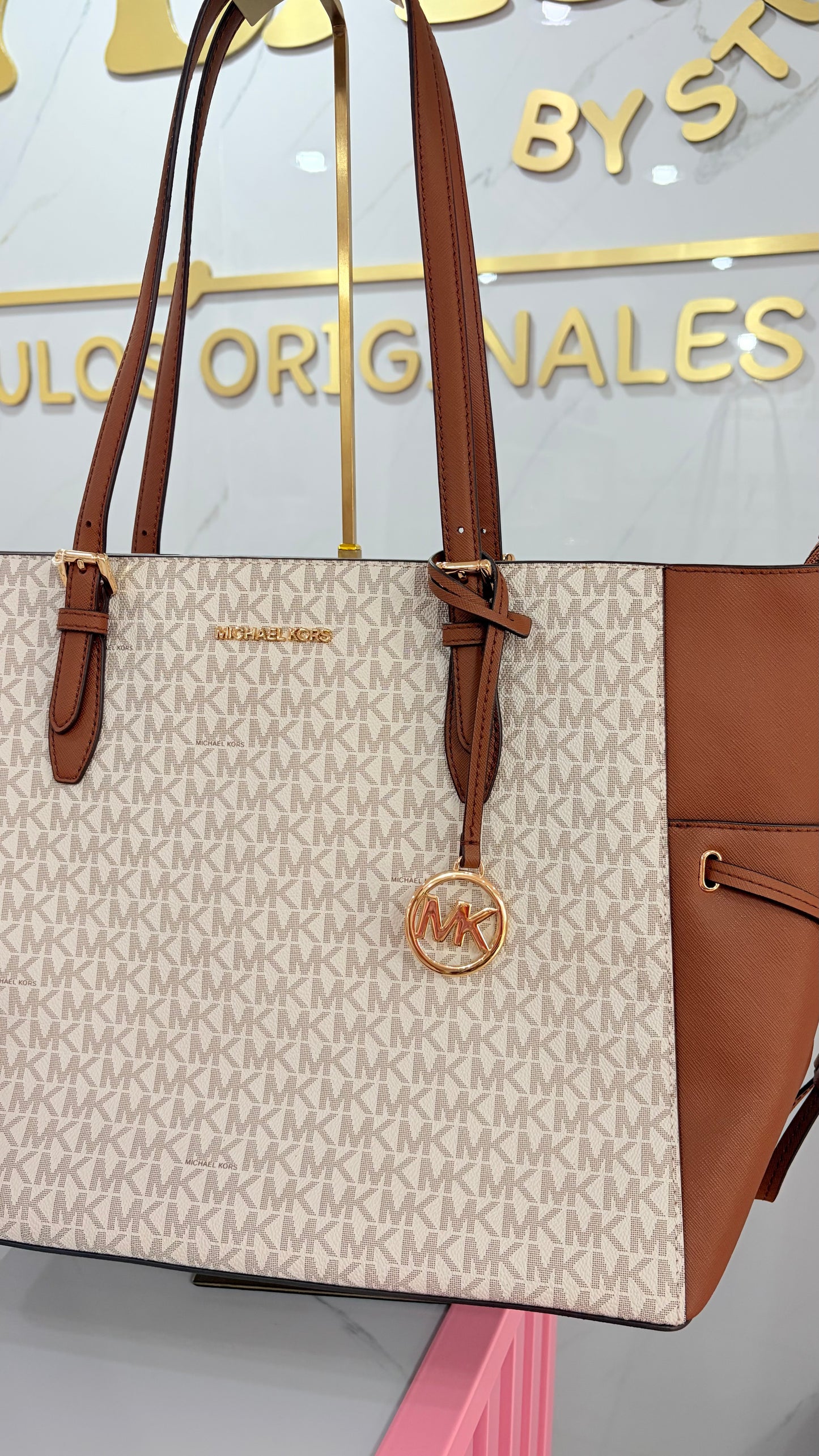Bolsa Dama Tote Maxi Vainilla Y Marrón Michael Kors￼