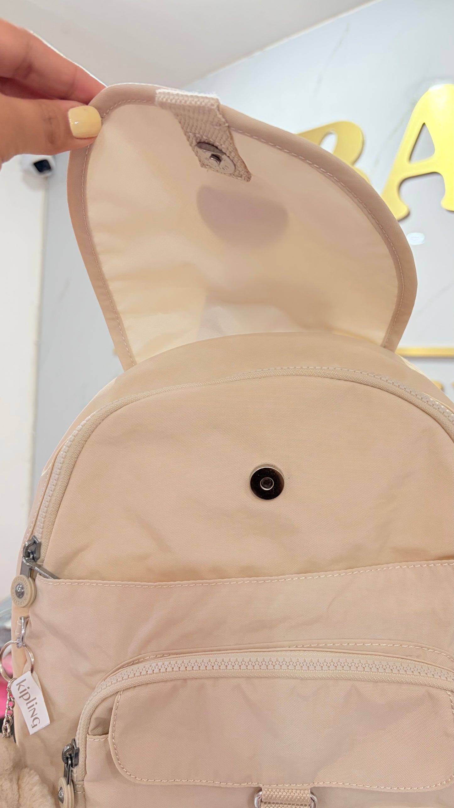 Mochila Unisex Beige Chica Kippling