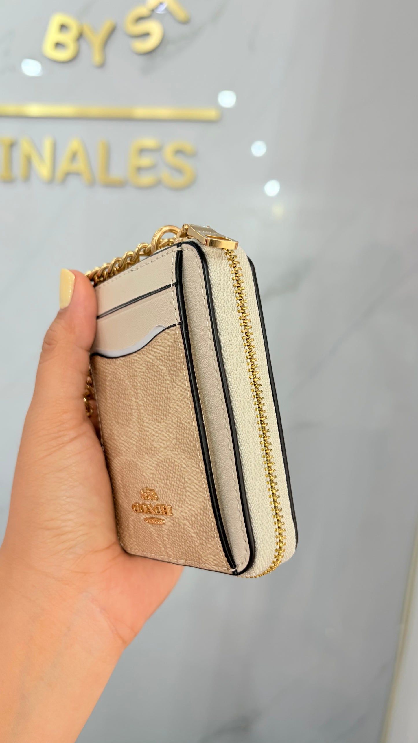 Zip Card Case Beige Y Blanco  Coach