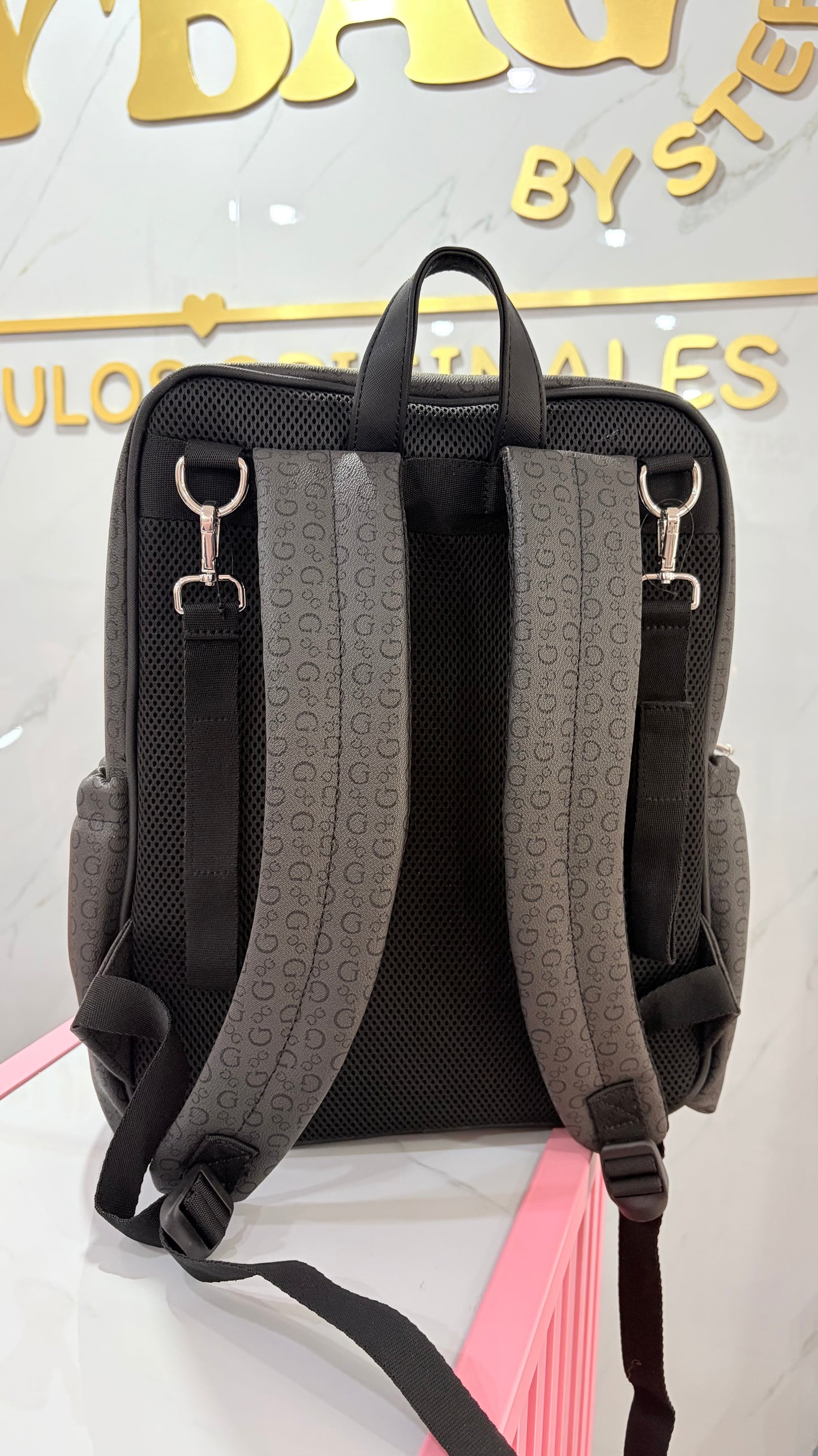 Mochila Pañalera Unisex Negra Guess