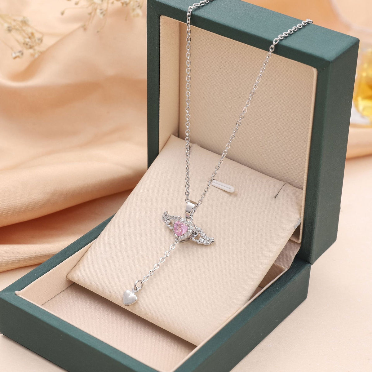 Collar Corazón Con Alas