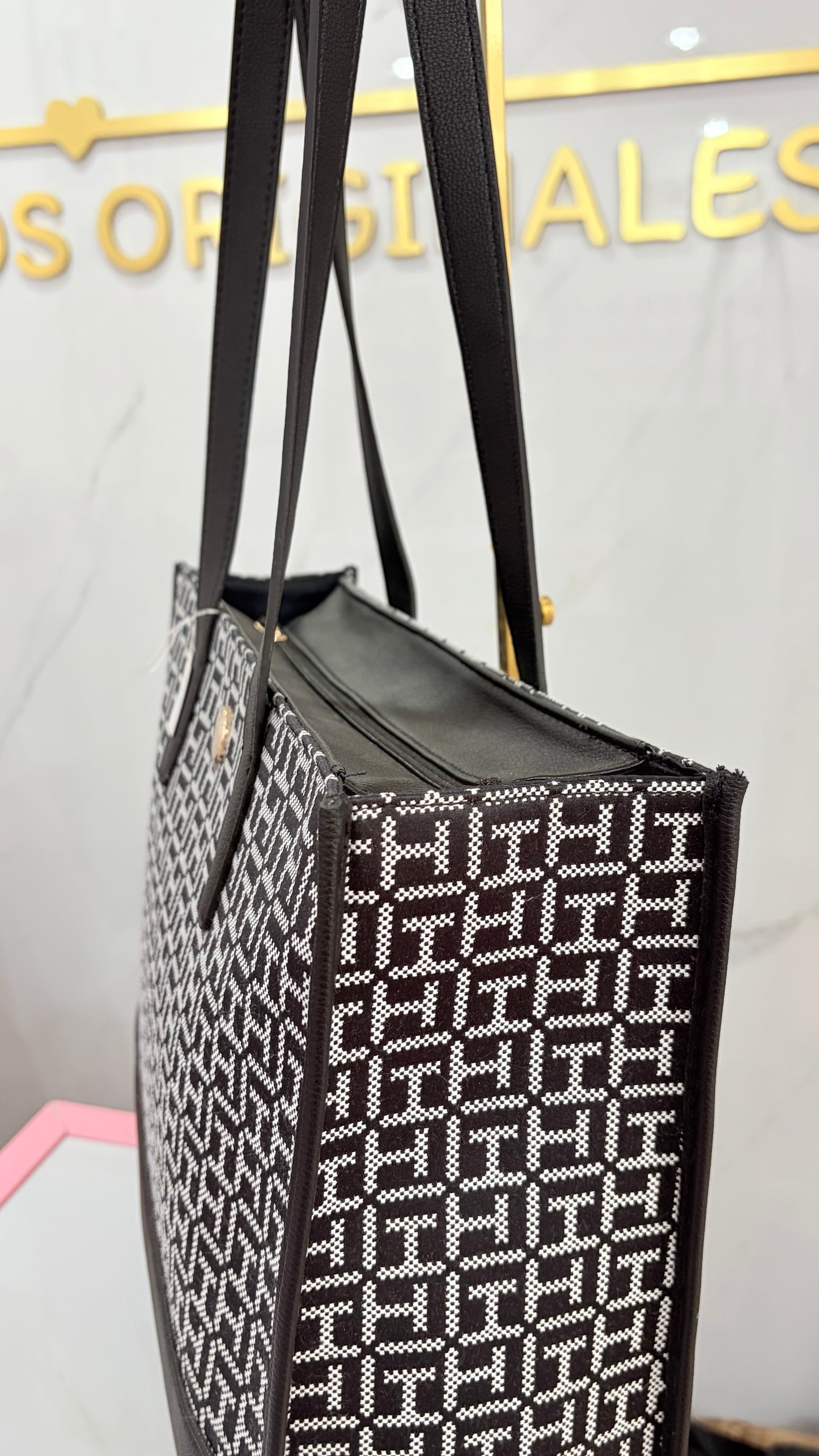 Bolsa Dama Tote Negra Tommy Hilfiger