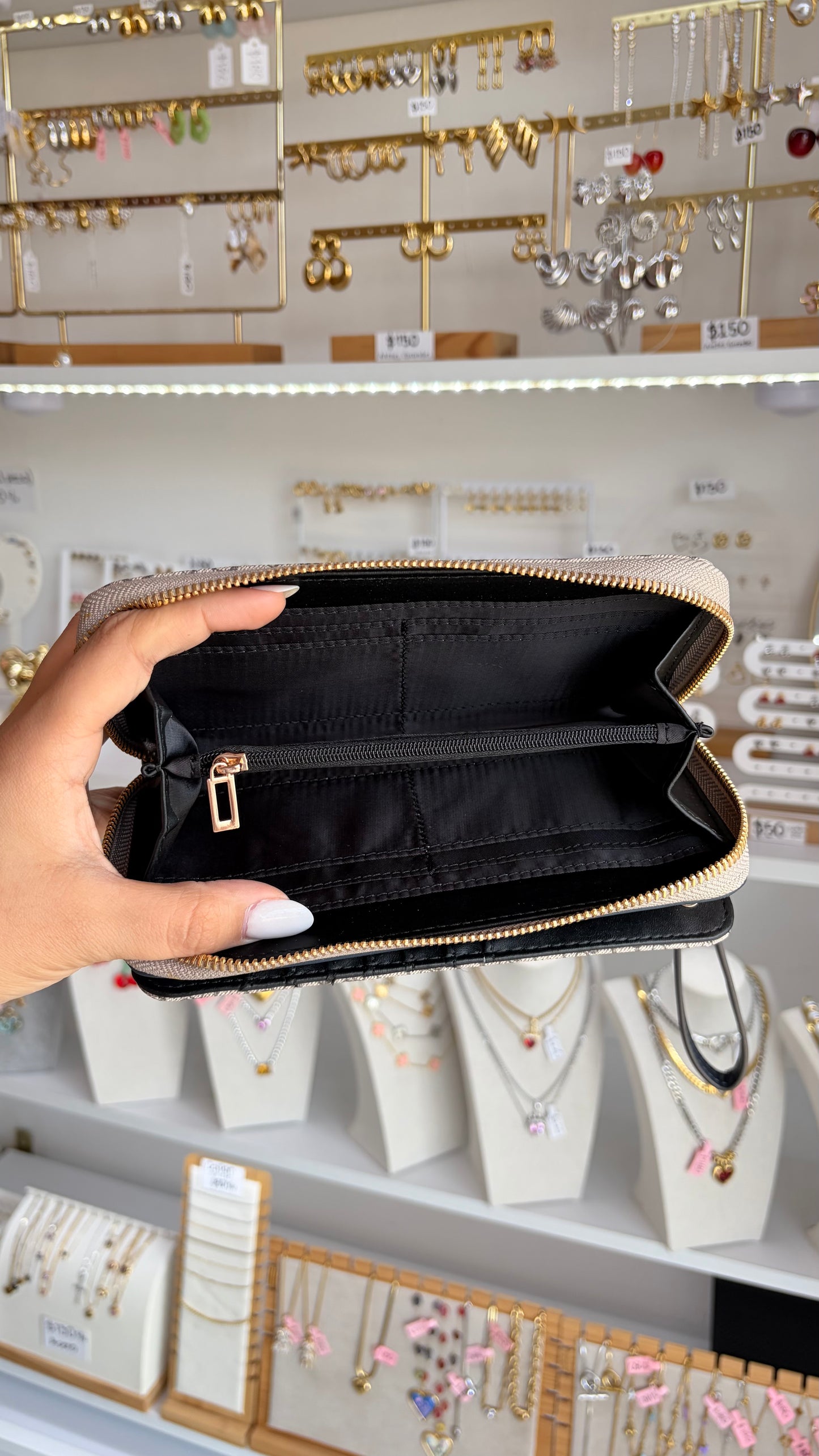 Cartera Dama Guess￼