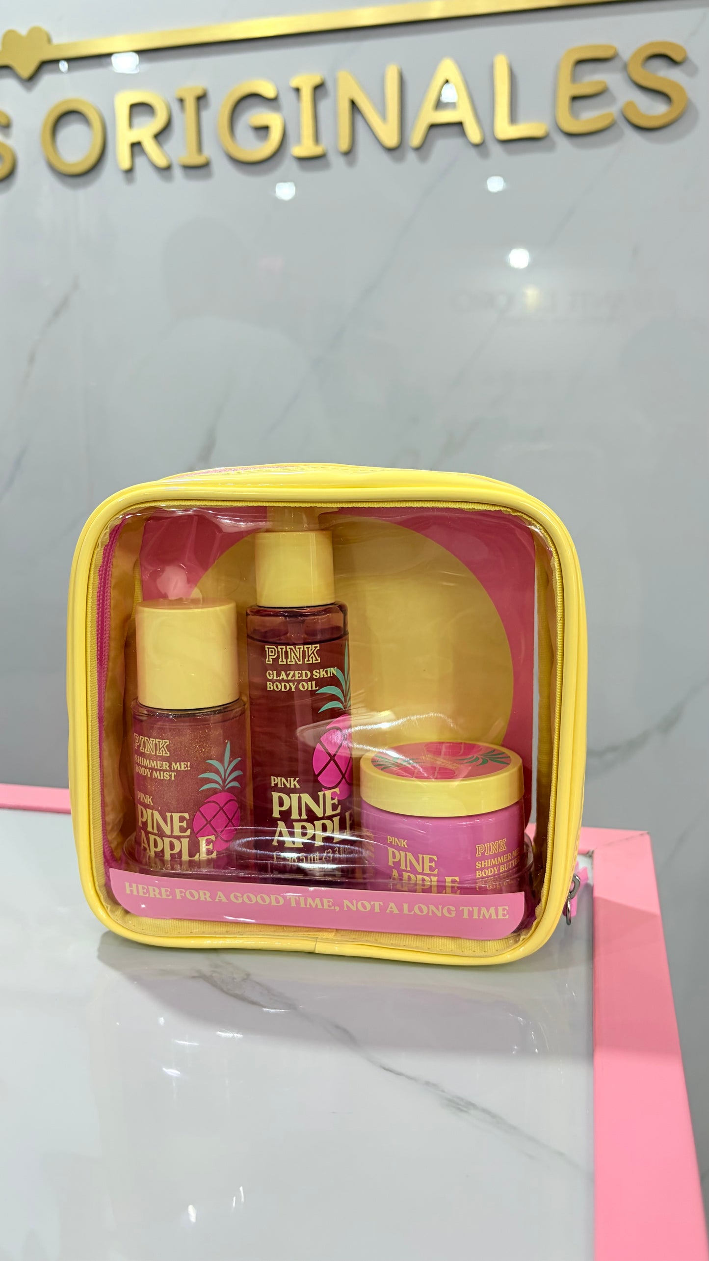 Set Pineapple 3 Piezas Body Mist Shimmer, Body Oil Y Crema PINK