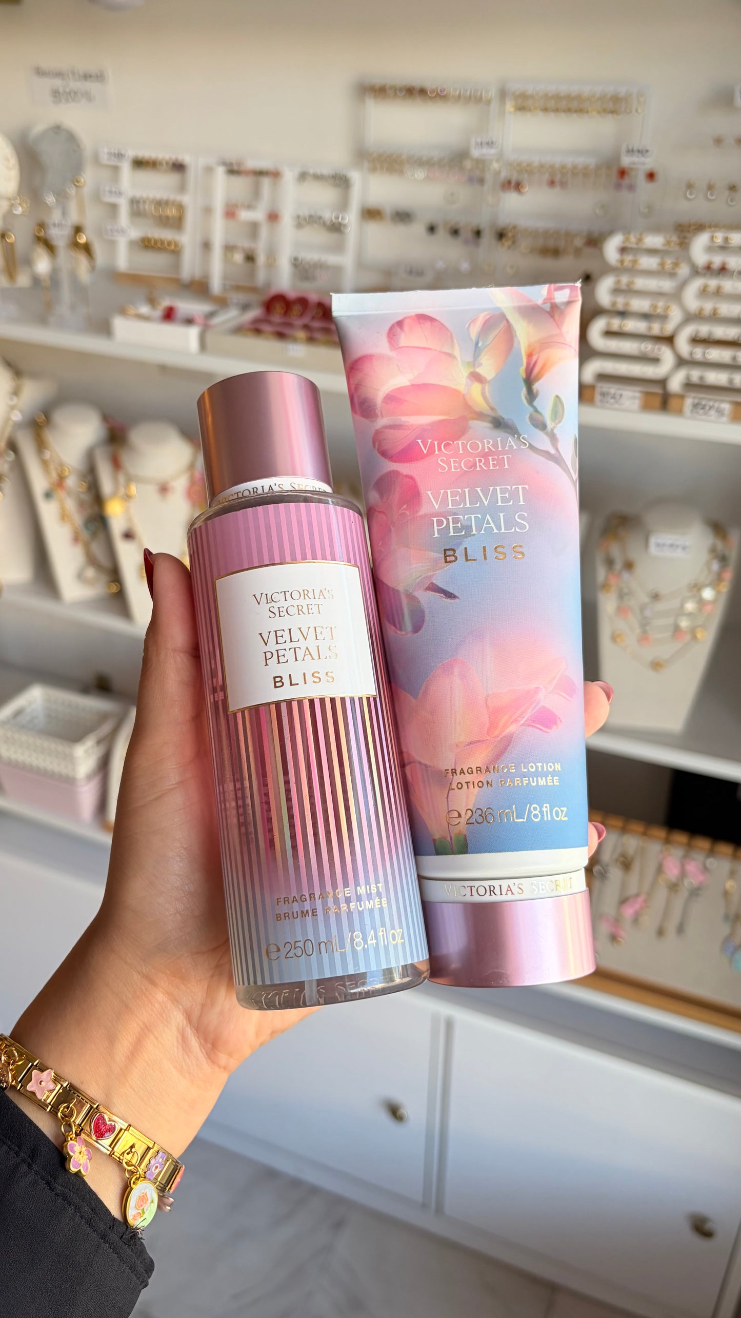 Dúo body mist y crema Velvet Petals Bliss Victoria’s Secret