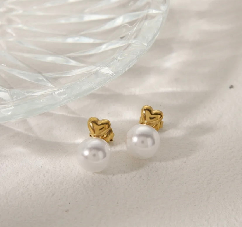 Aretes Perla Corazón