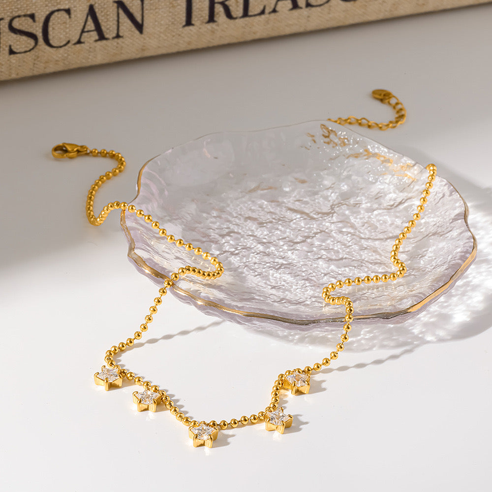 Collar Estrellas Blancas
