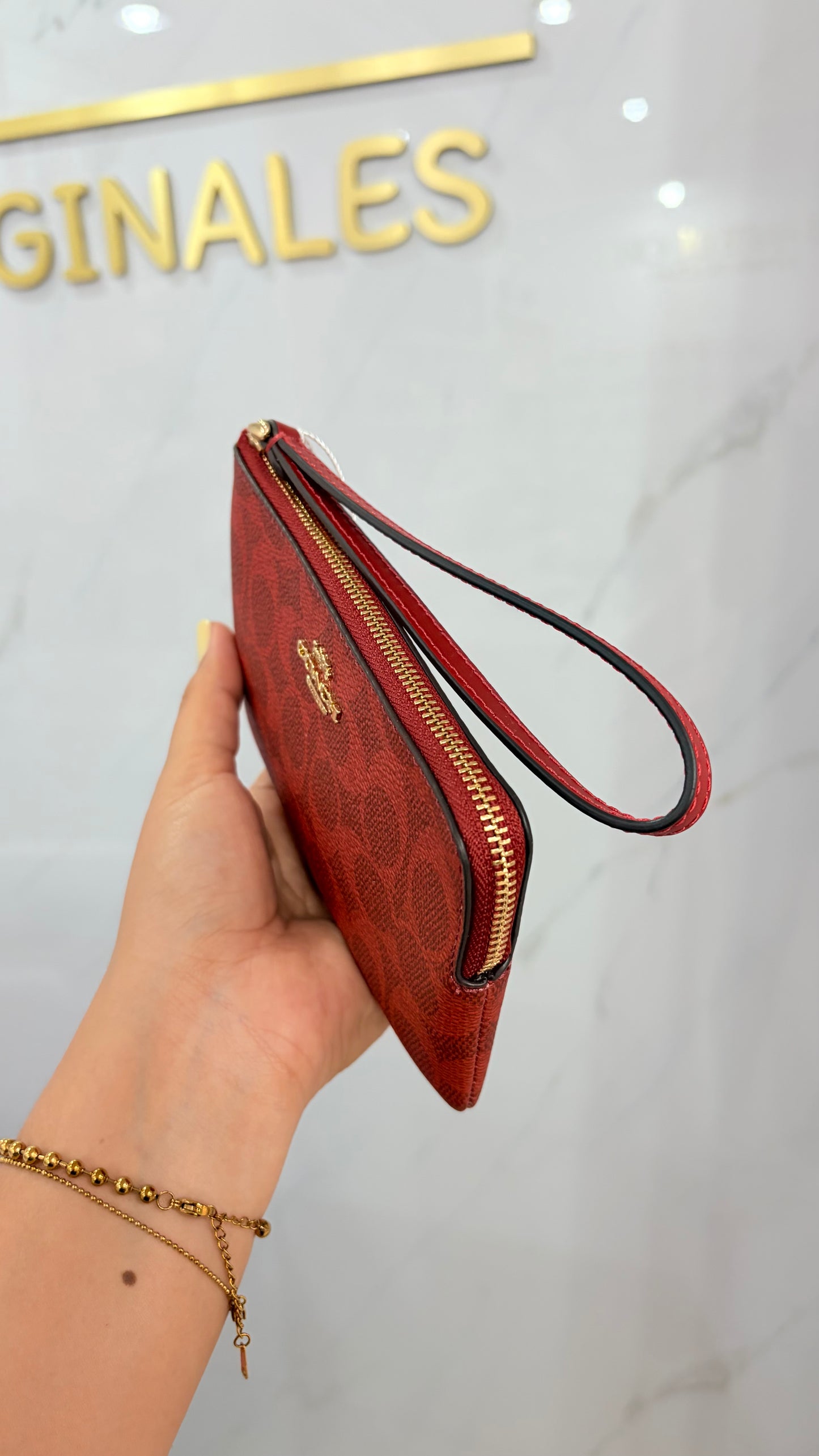 Muñequera Rojo Coach