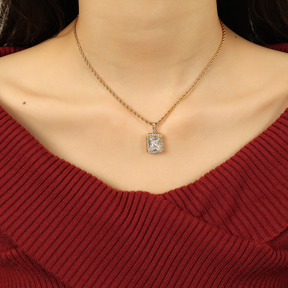 Collar Rectángulo Con Piedras Blancas