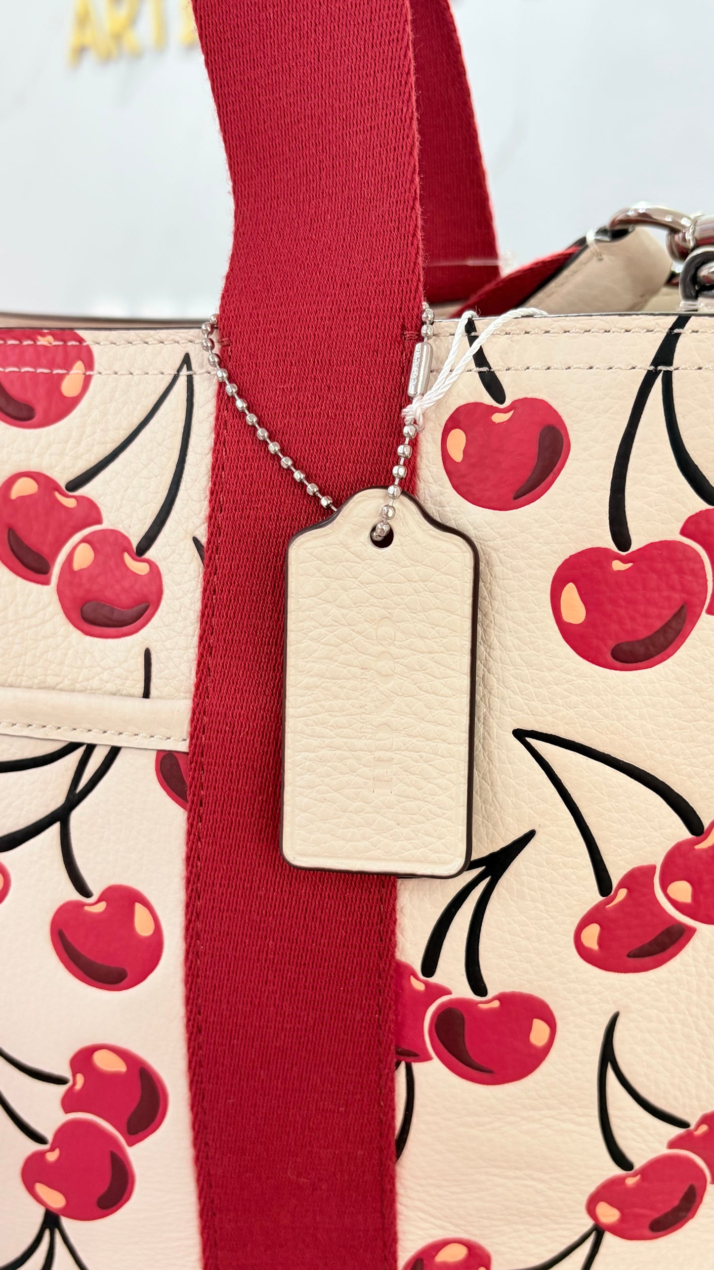 Bolsa Dama Tote Smith Cerezas🍒 Coach