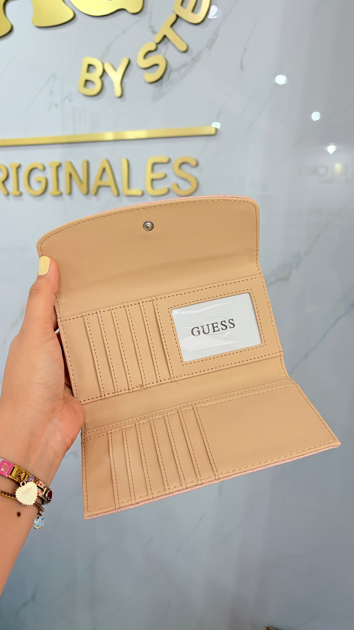 Cartera Dama Beige Guess