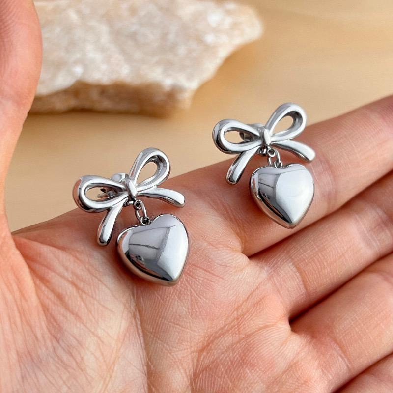 Aretes Corazón Con Moños Lourdes