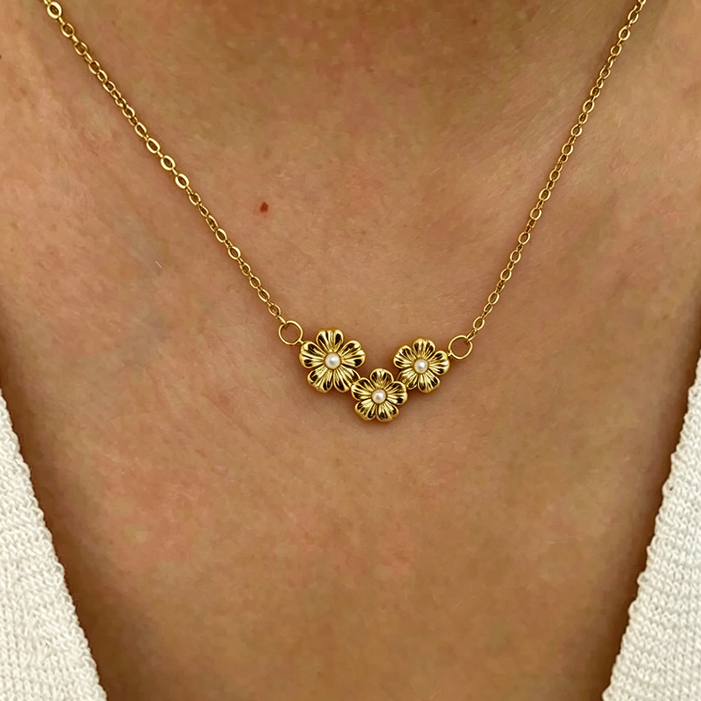 Collar Flores Minis Con Perlas