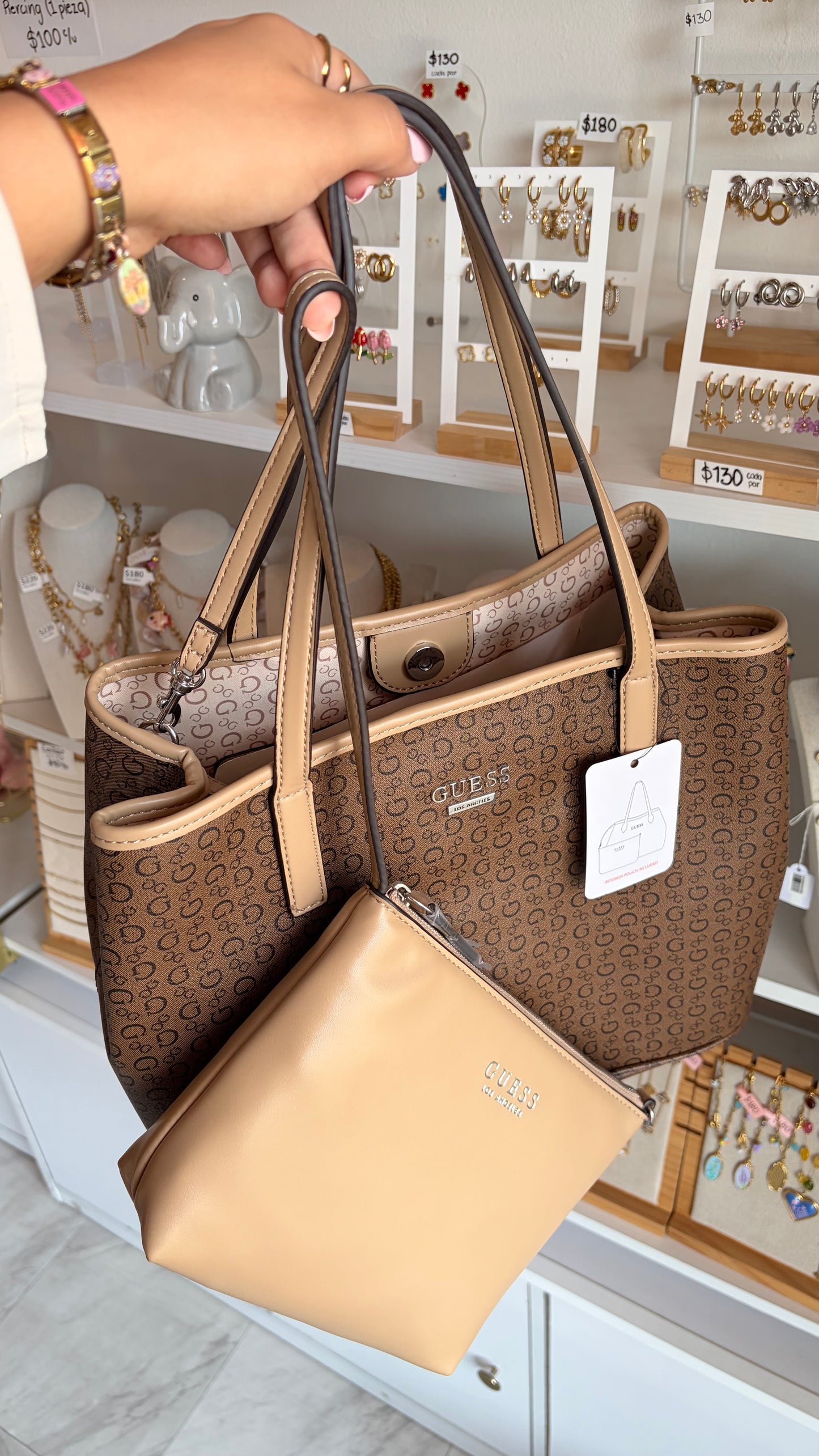 Bolsa Dama 2 Piezas Tote Chocolate Guess