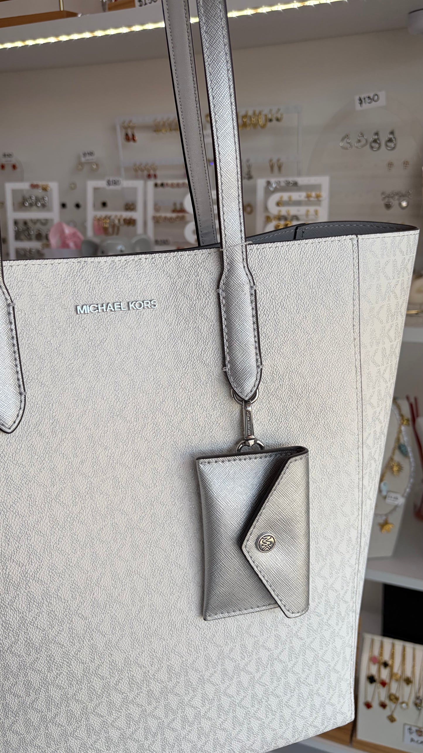 Bolsa Dama Grande Blanca y Gris Michael Kors