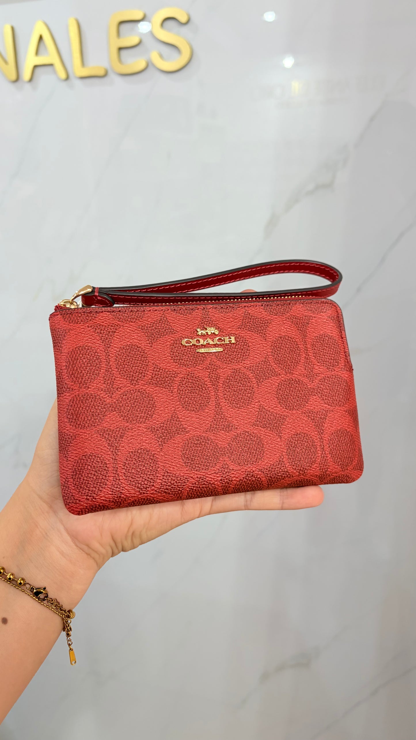 Muñequera Rojo Coach