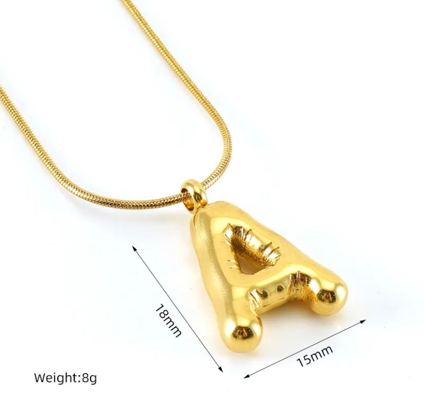Collar Inicial Grande Dorado Acero