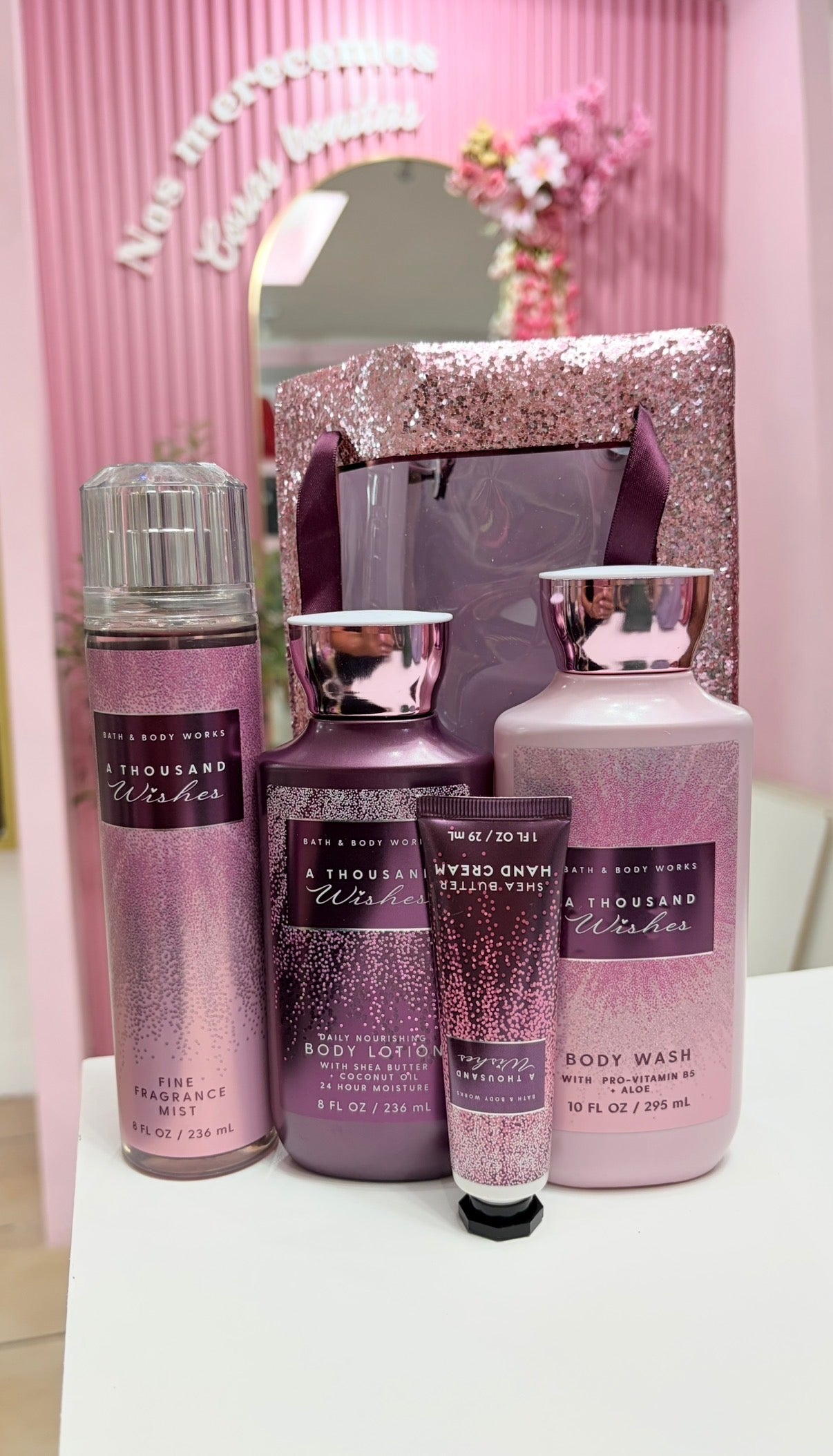 Set Dama Body Wash, Crema Corporal, Body Mist Y Crema De Manos A Thousand Wishes B&BW