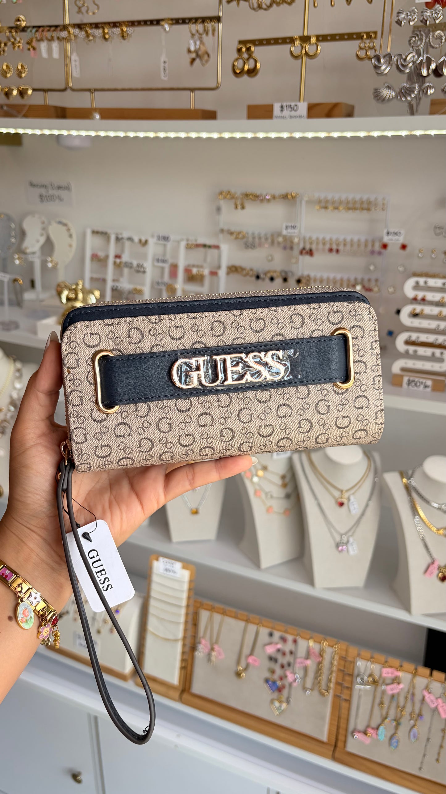 Cartera Dama Guess￼