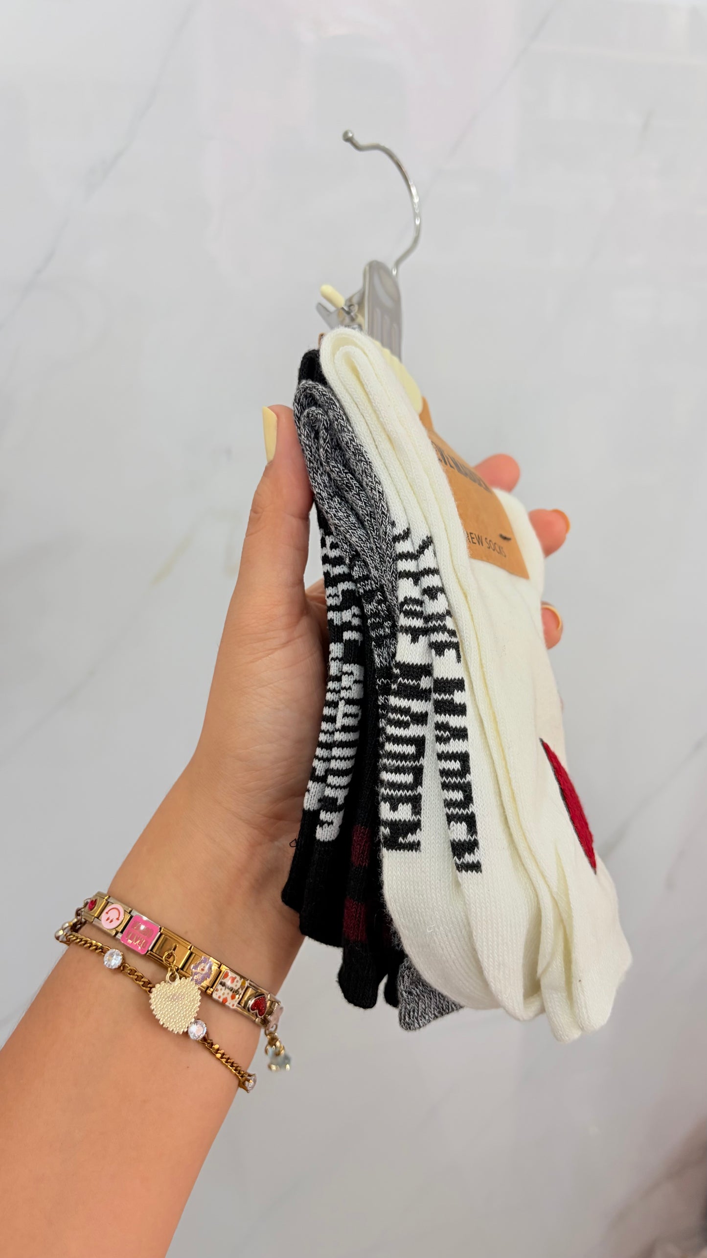 Calcetas Dama Blanco, Gris Y Negro Steve Madden