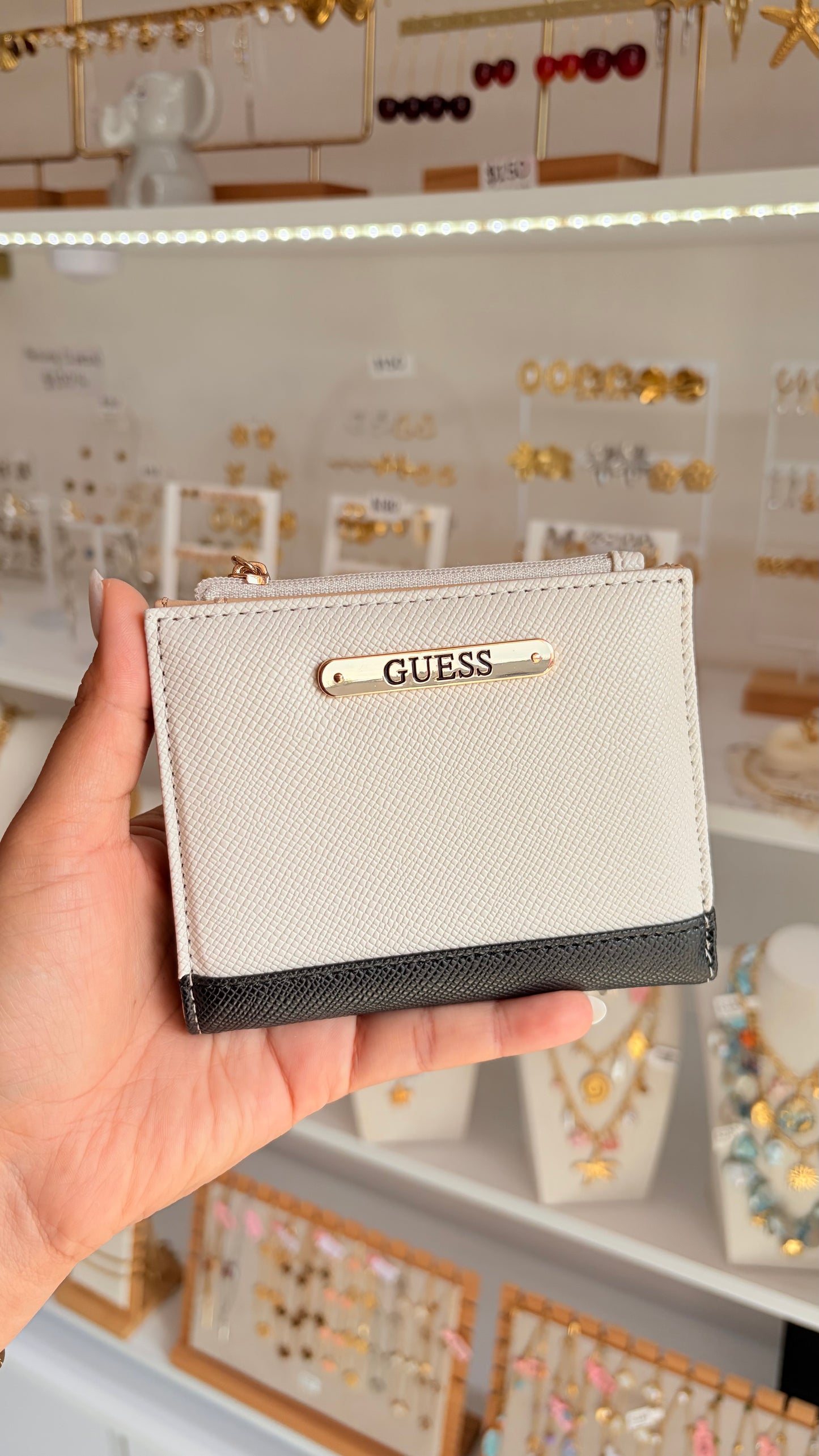 Cartera Dama Negra Guess