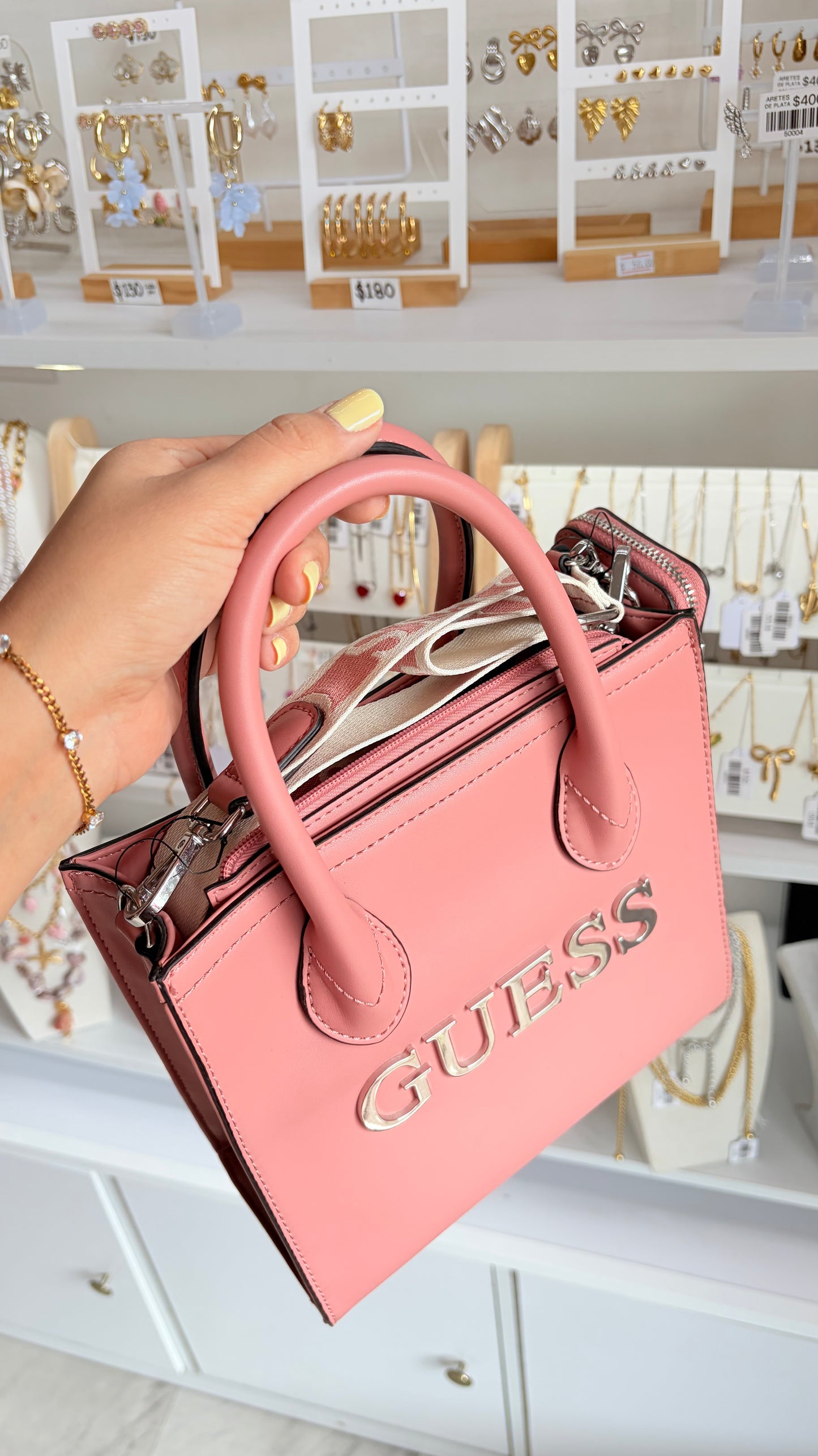 Bolsa Dama Rosa Con Monedero Guess