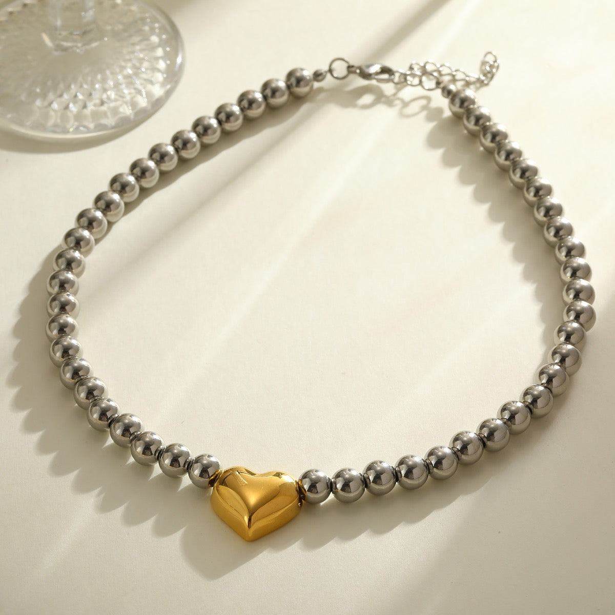 Collar Borlas Plateadas Maxi Con Corazón Dorado
