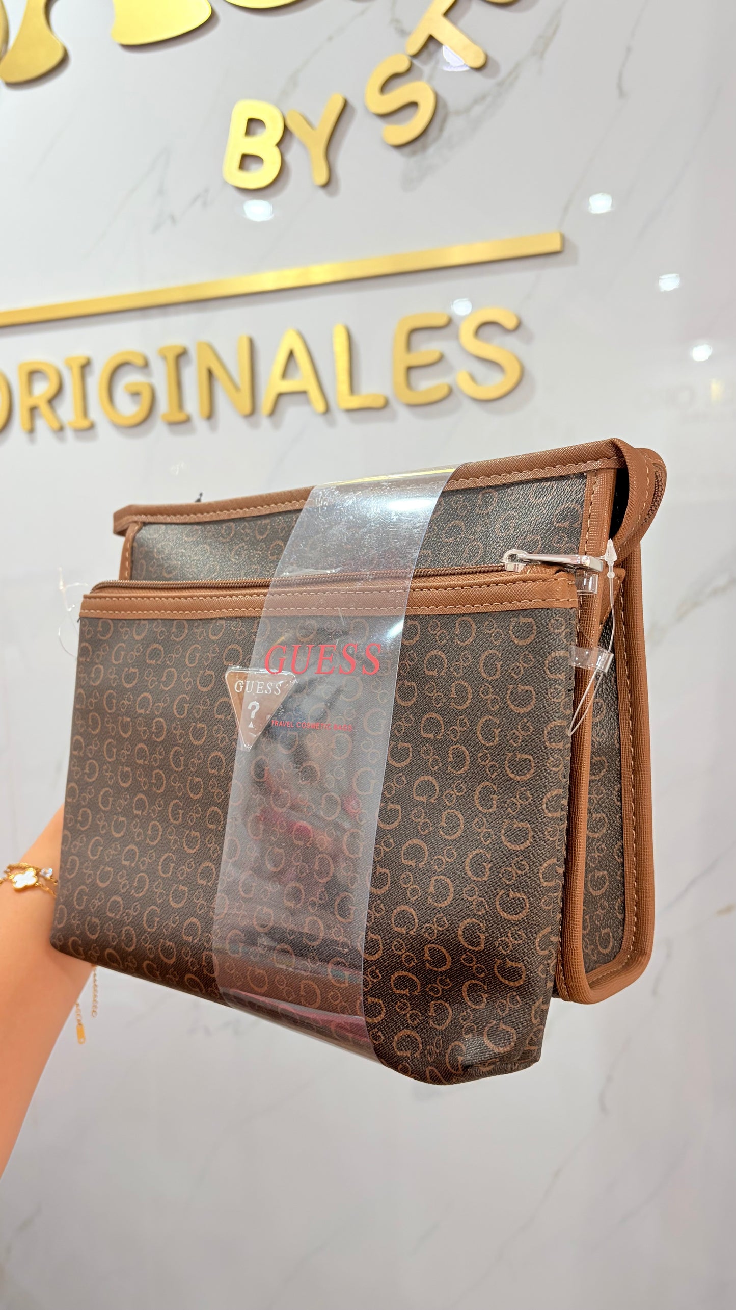 Dúo Cosmetiqueras Chocolate Guess