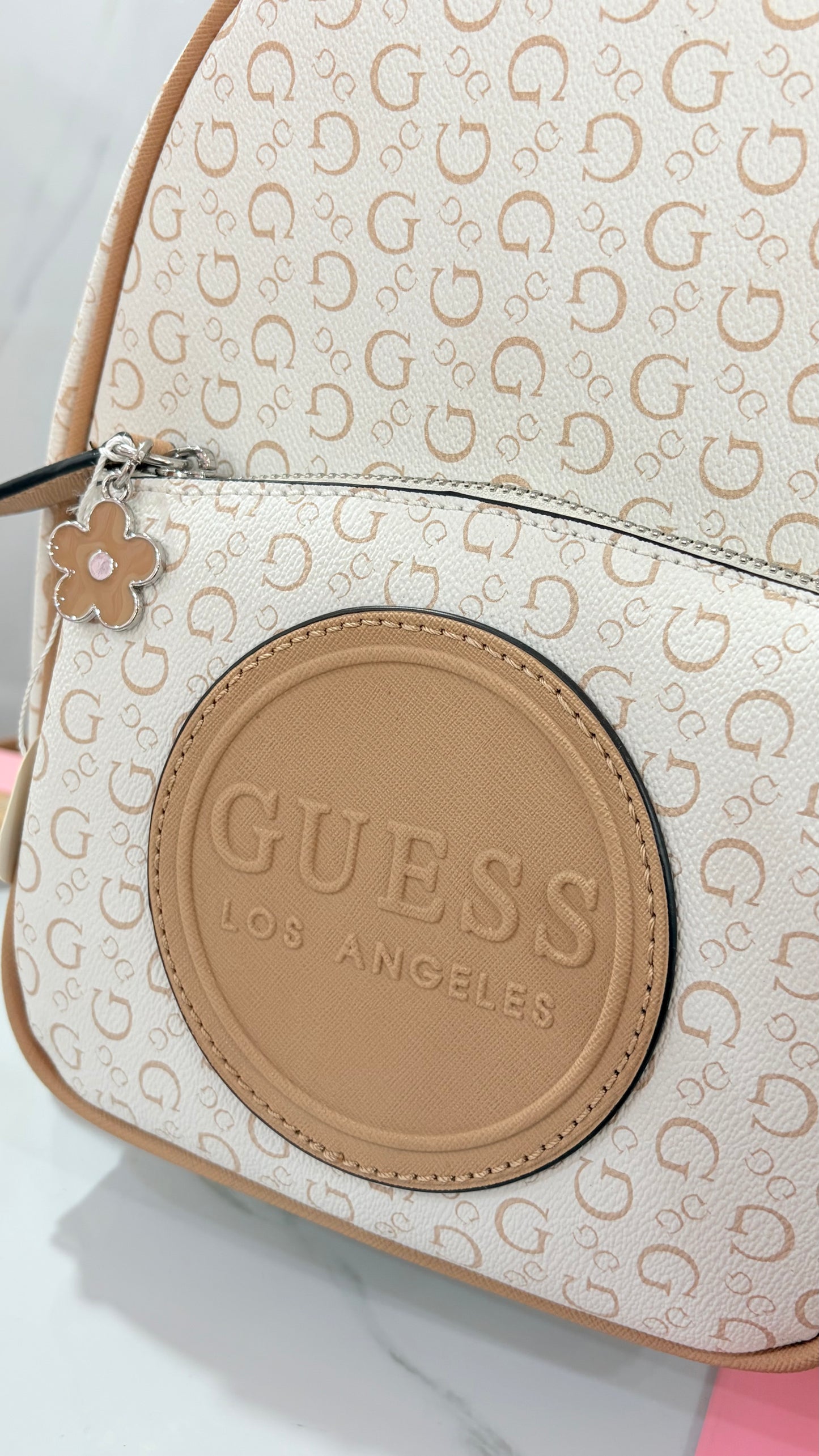 Mochila Dama Mediana Blanca Y Beige Guess