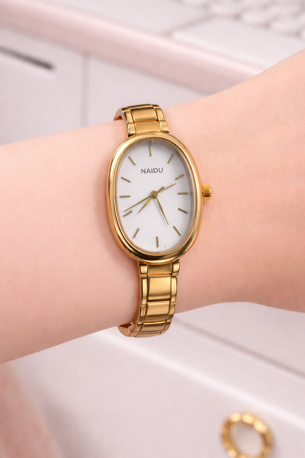 Reloj Italiano Dorado Oval Blanco