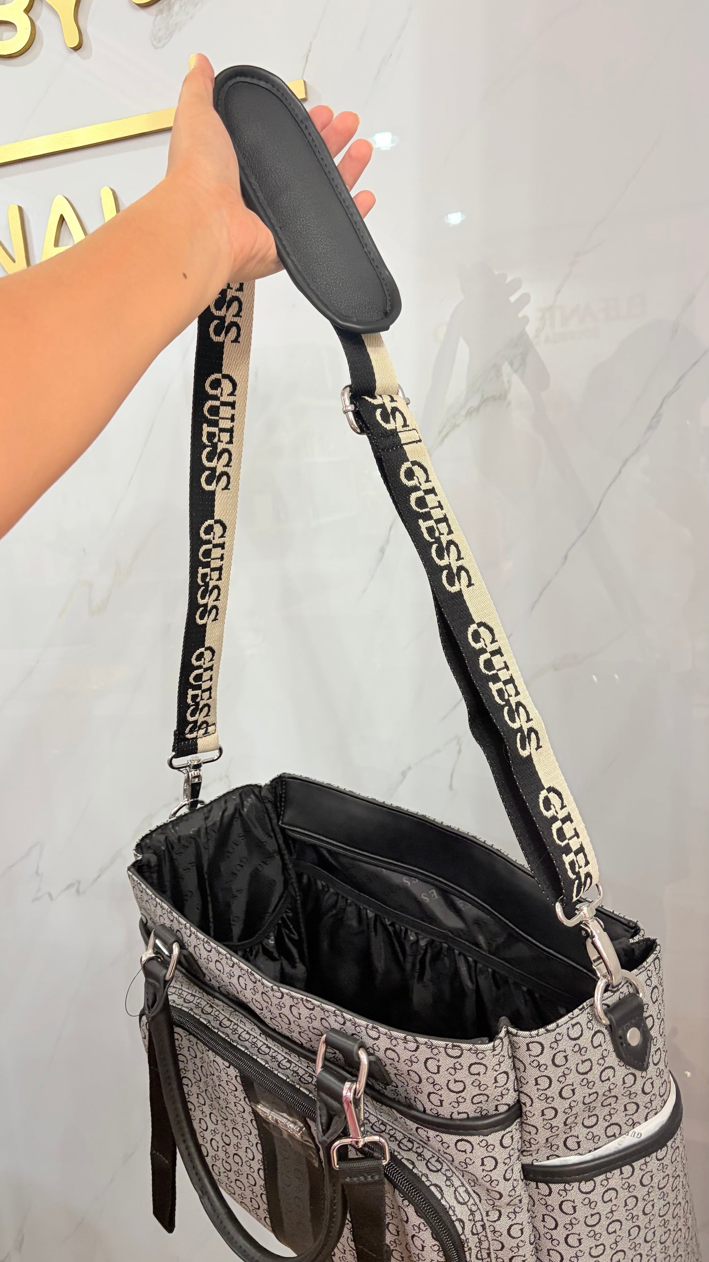 Bolsa Dama Maxi Pañalera Trabajo Guess