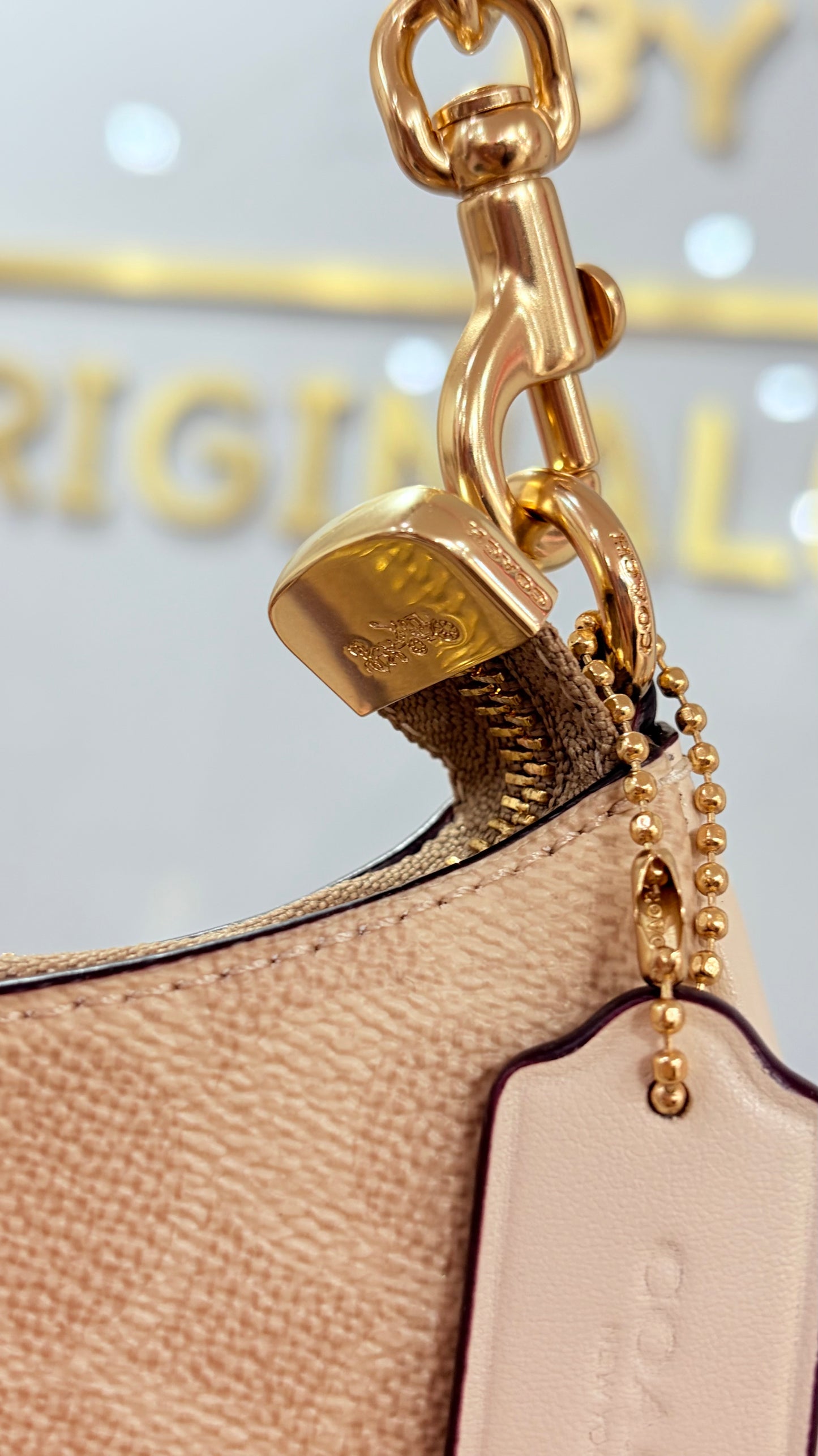 Bolsa Dama Teri Mediana Beige Y Blanco Coach