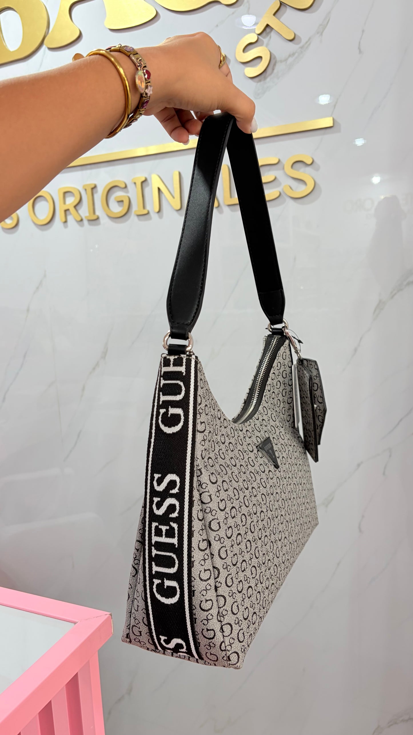 Bolsa Dama Gris Y Negro Guess