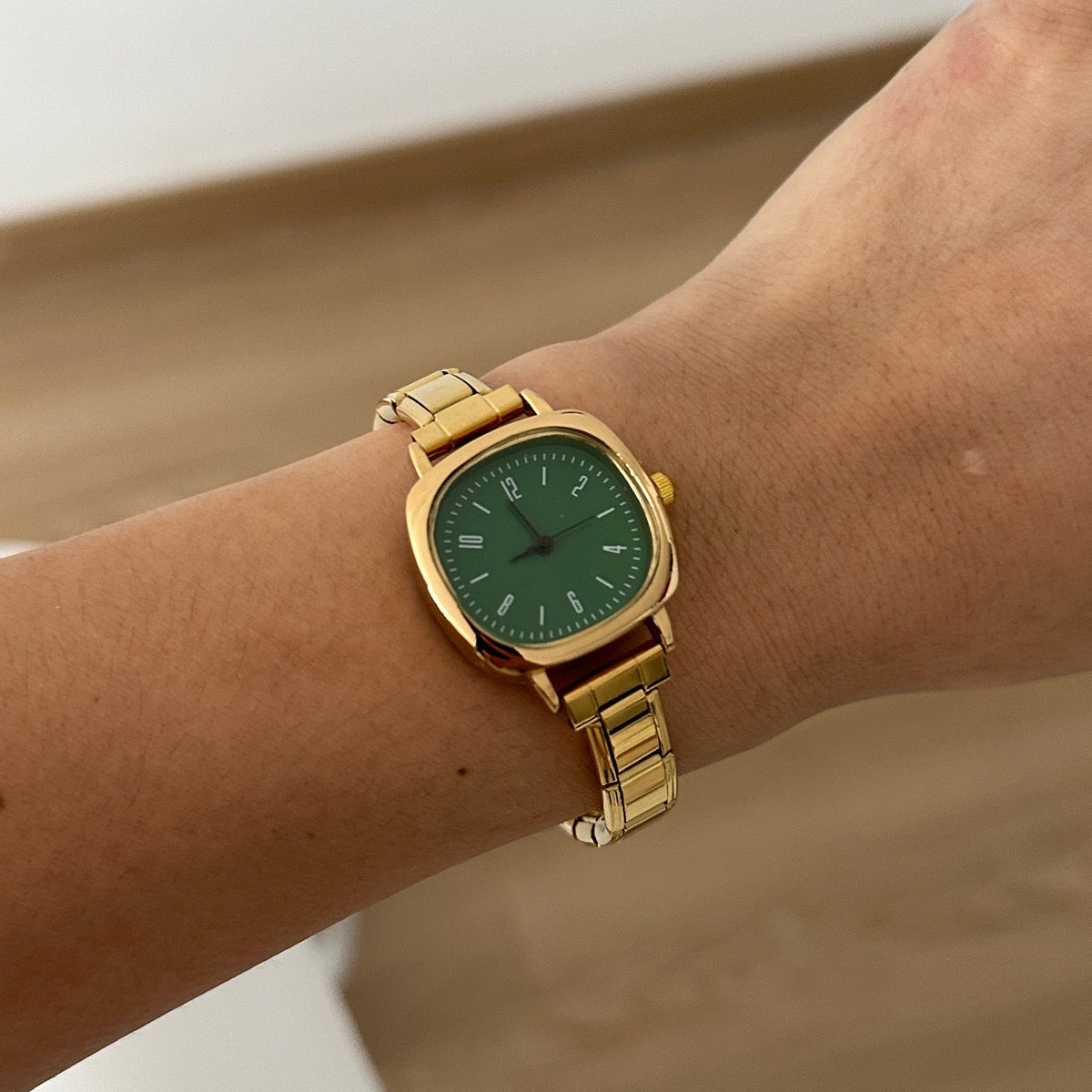 Reloj Italiano Dorado Cuadrado Verde