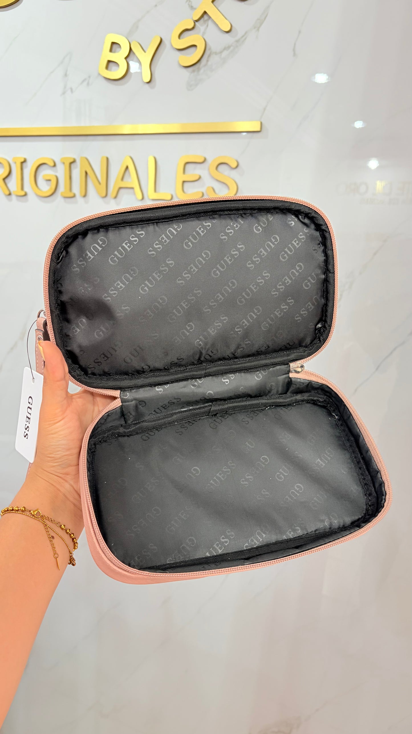 Cosmetiquera Grande Rosa Guess