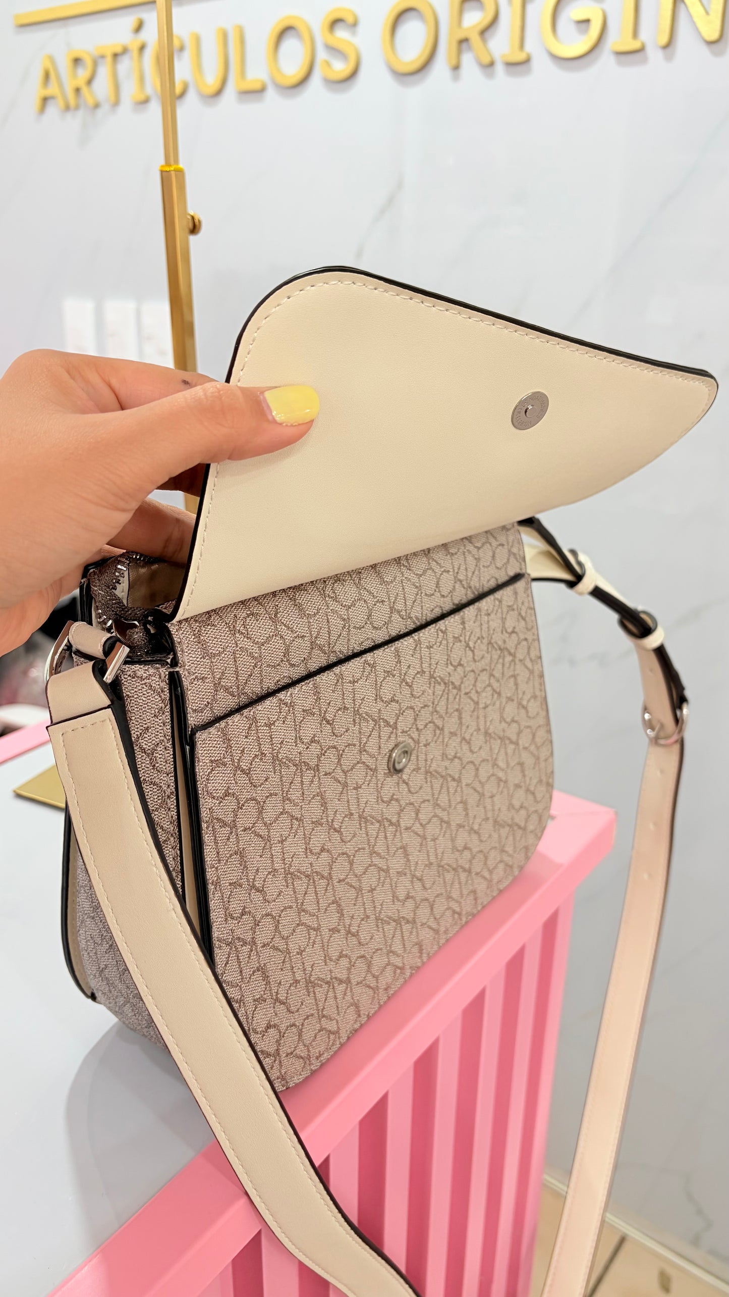 Bolsa Crossbody Beige Calvin Klein