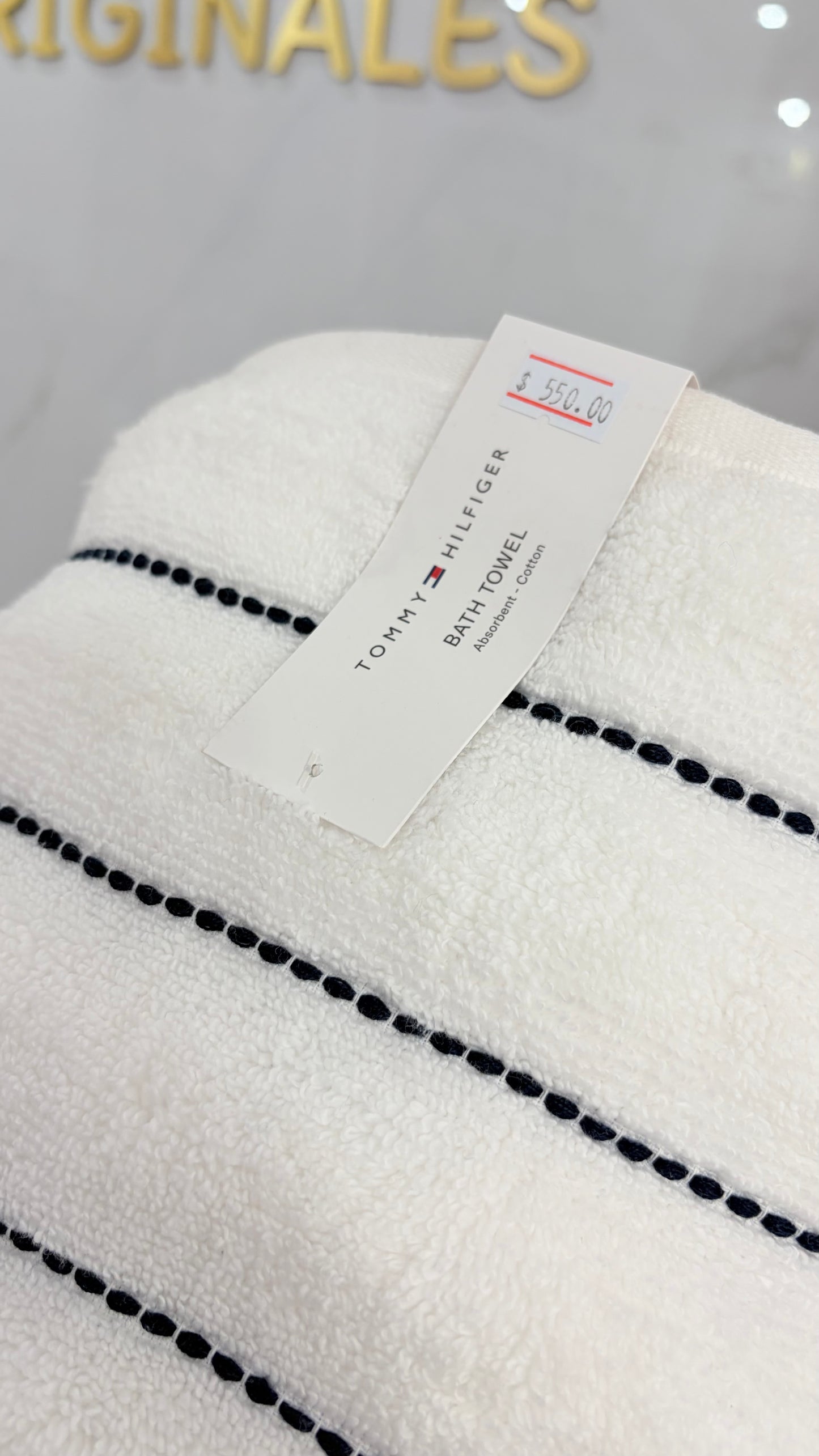 Toalla Grande Blanca Y Azul Tommy Hilfiger