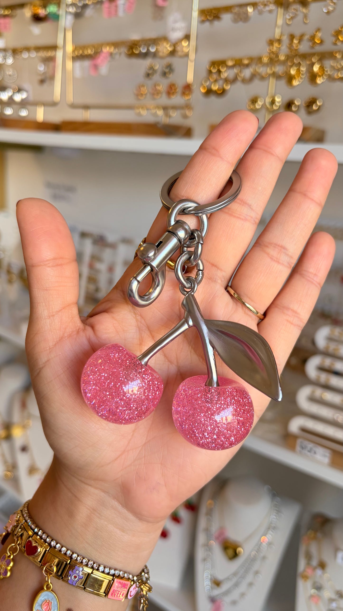 Llavero maxi cerezas rosas y plateado