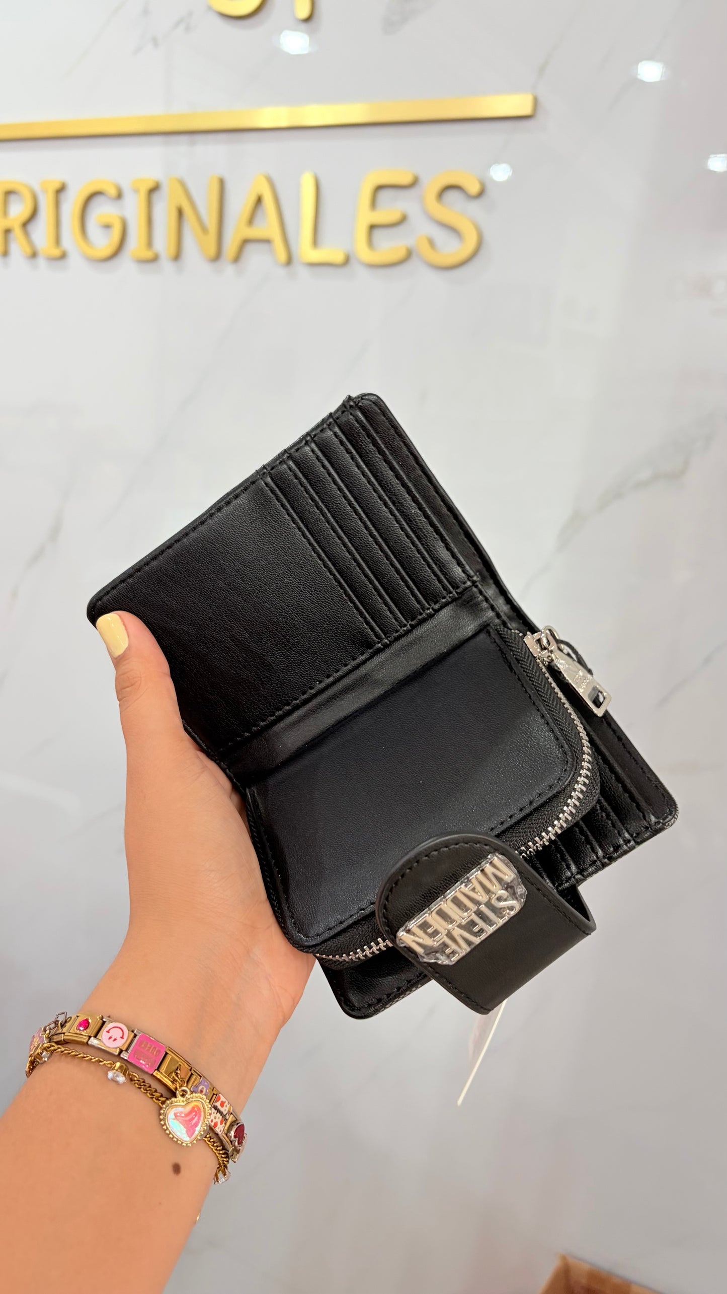 Cartera Dama Negra Con Cerezas🍒 Steve Madden