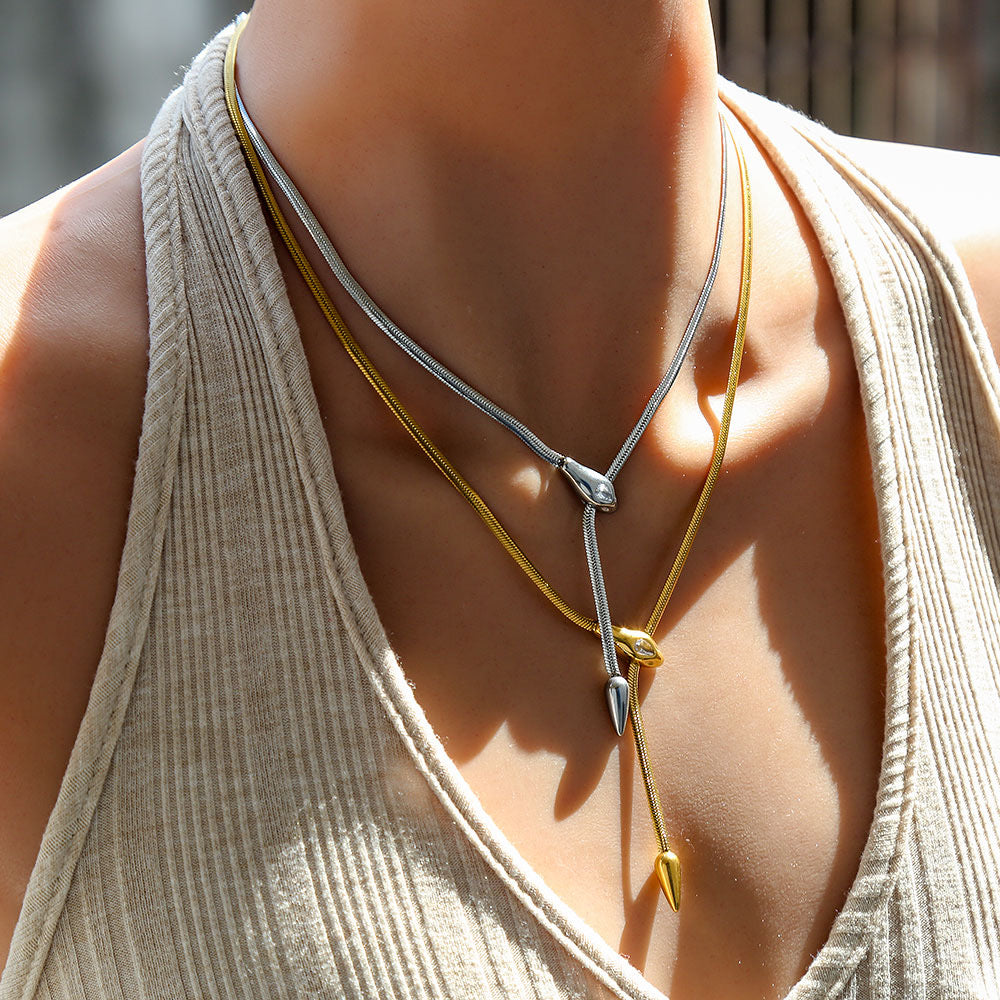 Collar Serpiente Con Piedra Blanca