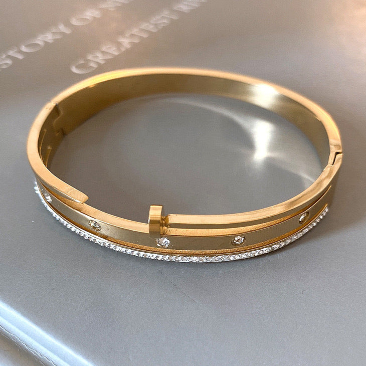 Brazalete Clavo Triple Dorado