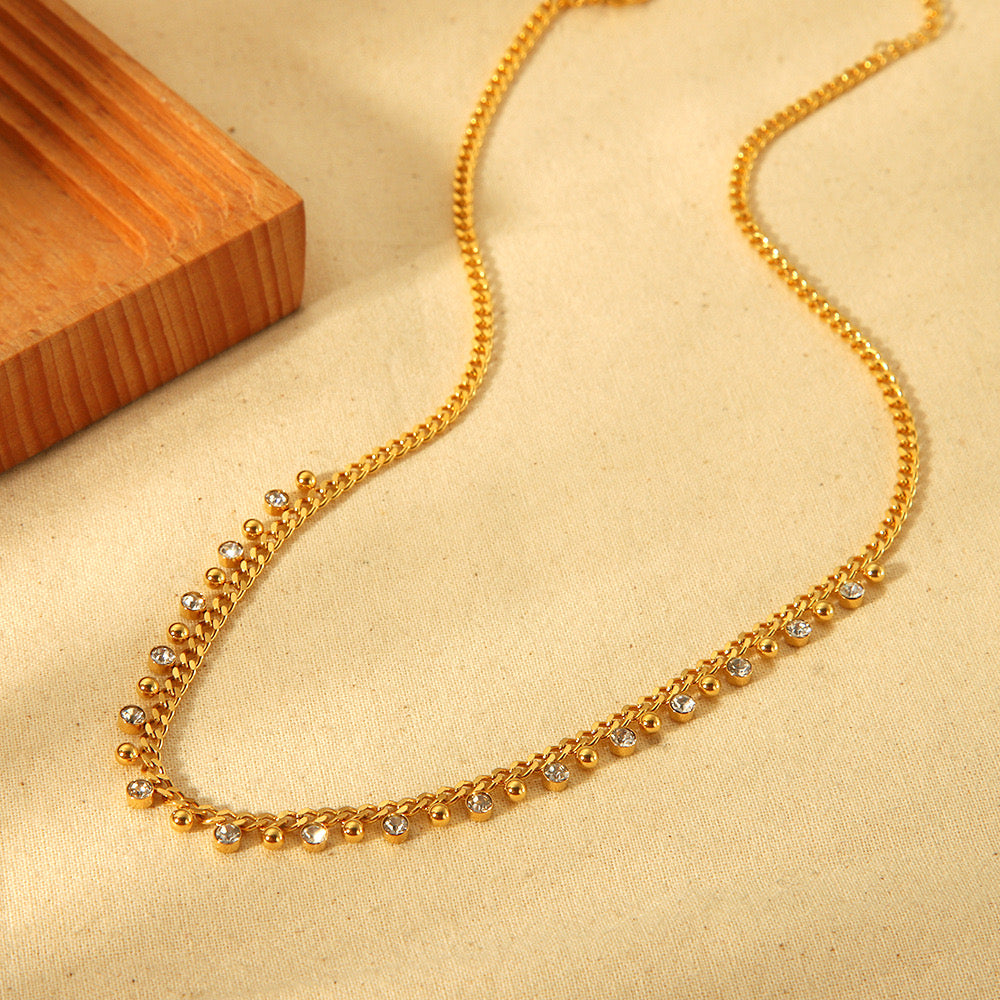 Collar Piedras Blancas Y Borlas