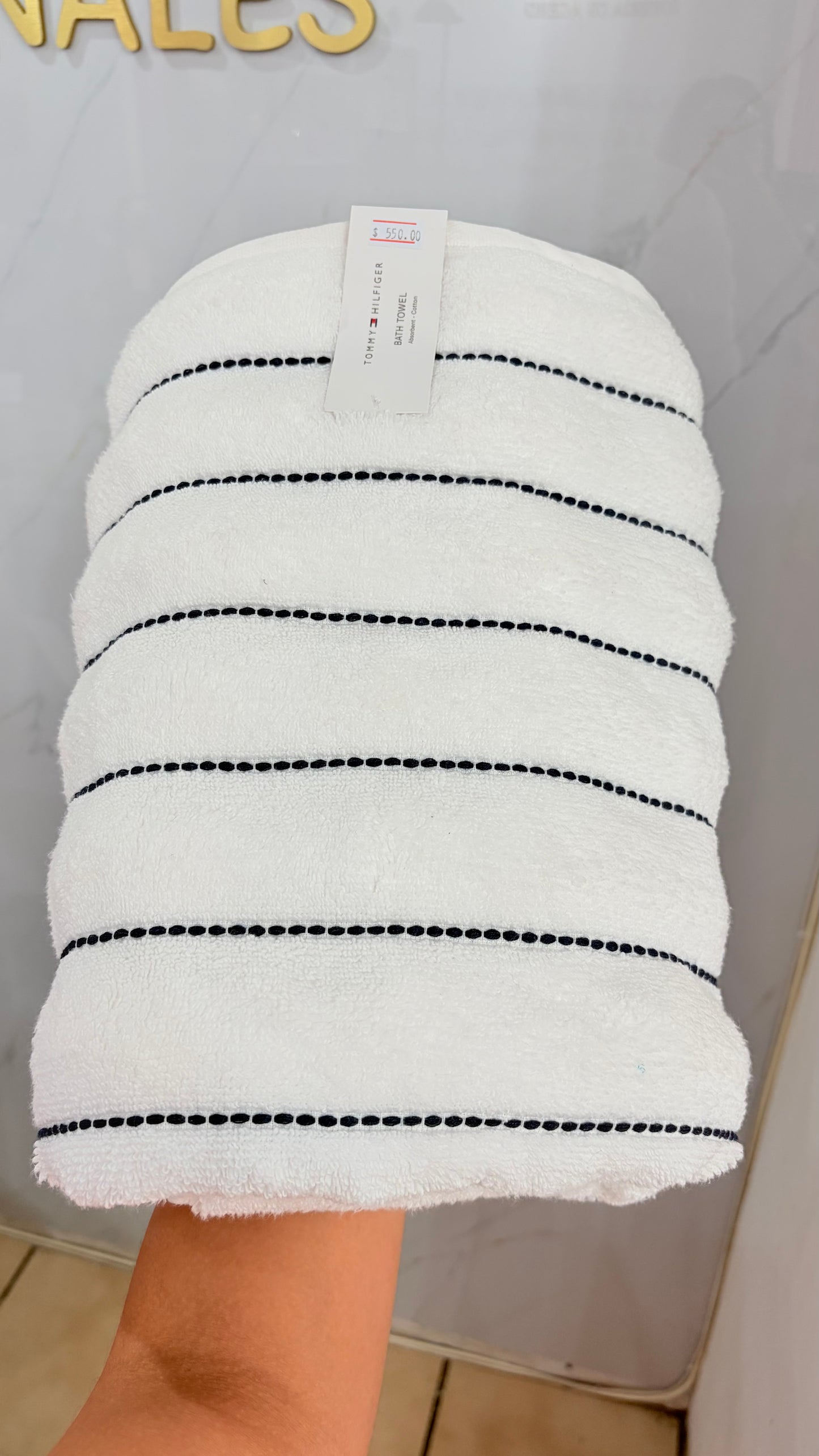 Toalla Grande Blanca Y Azul Tommy Hilfiger